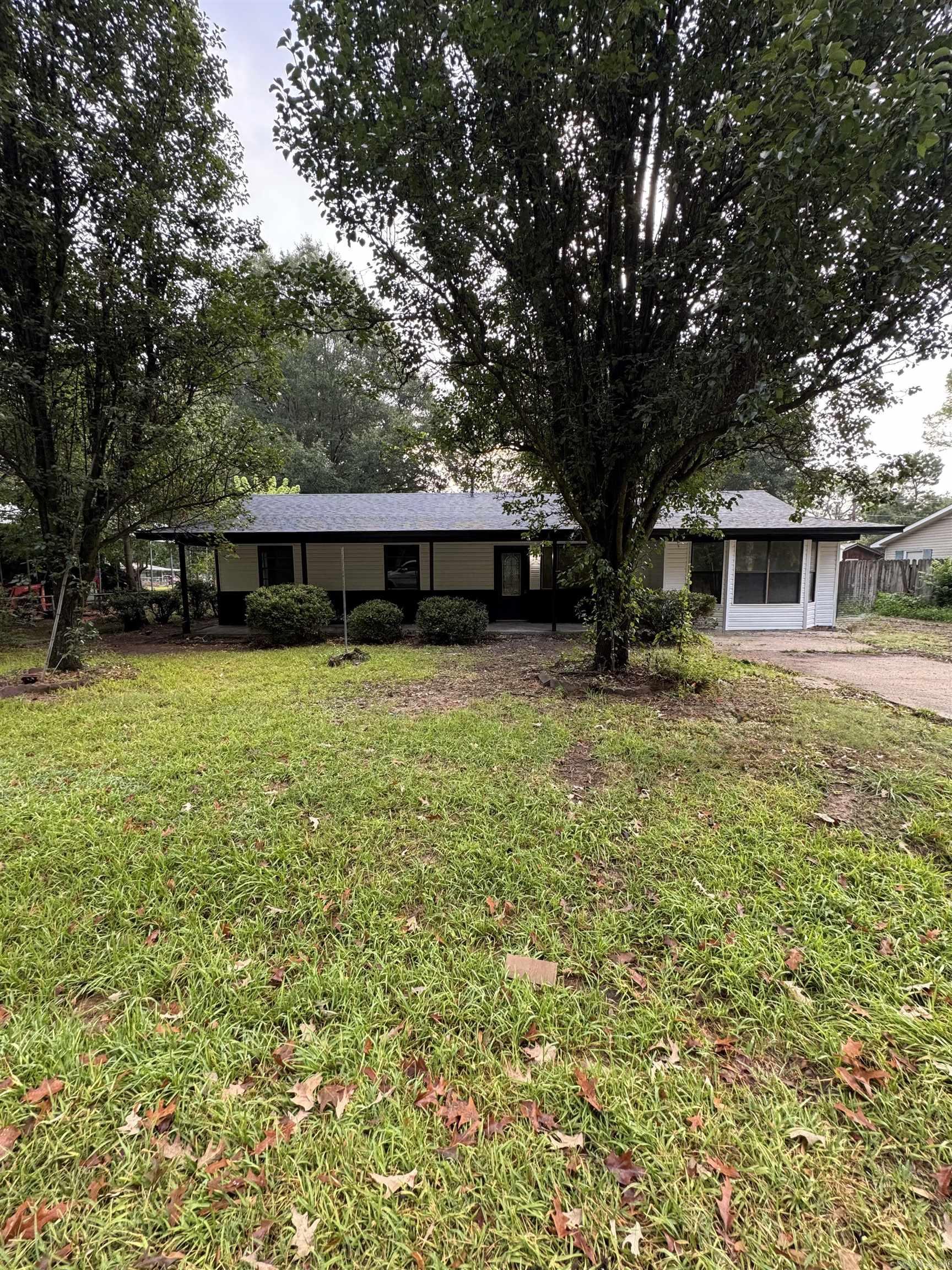611 Fletcher Property Photo 1