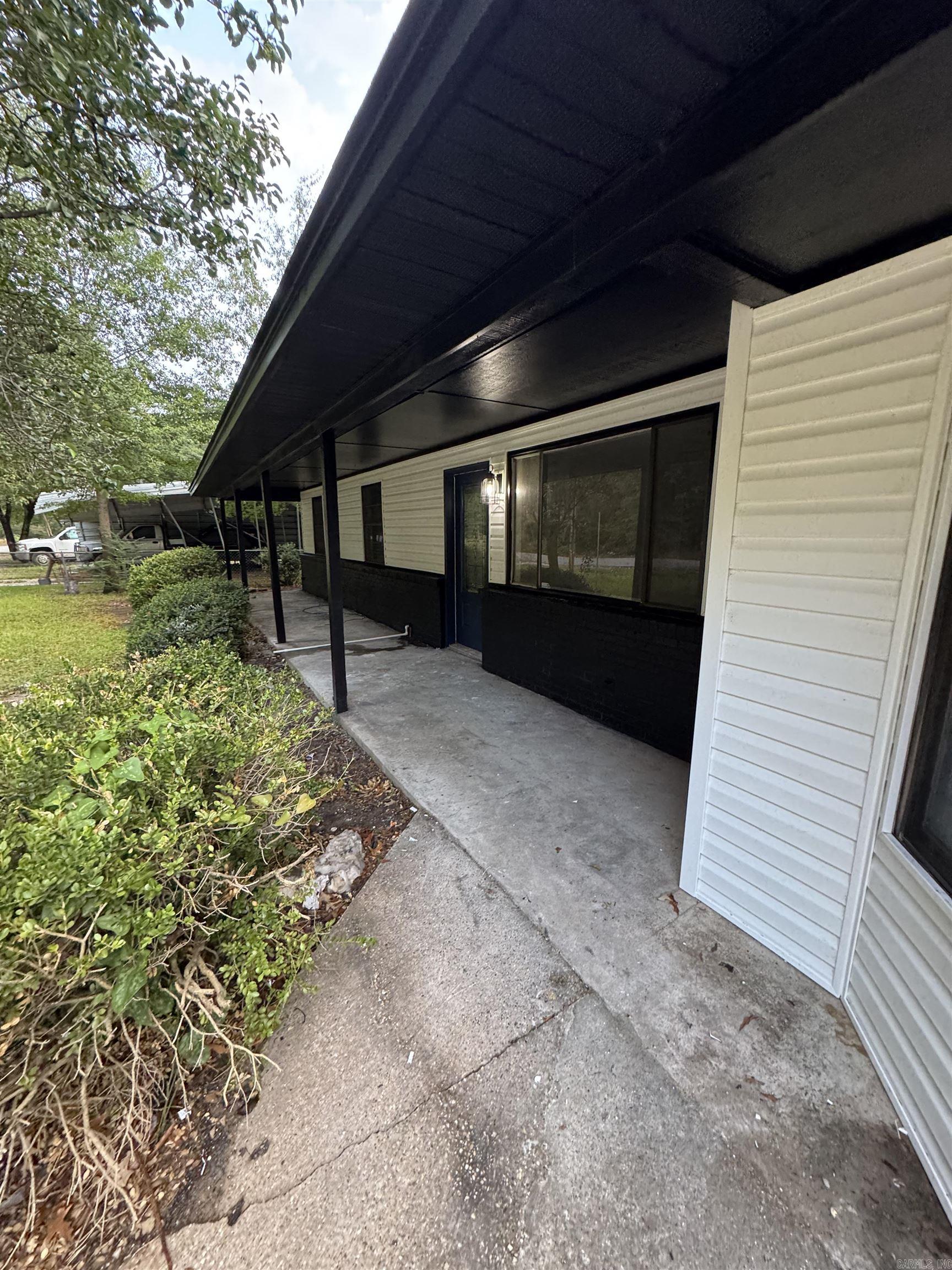 611 Fletcher Property Photo 4