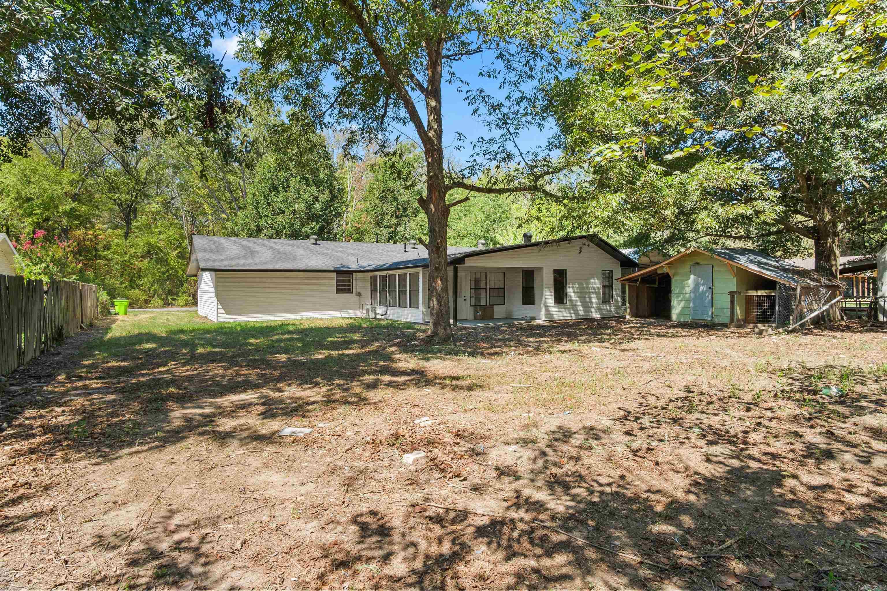 611 Fletcher Property Photo 7