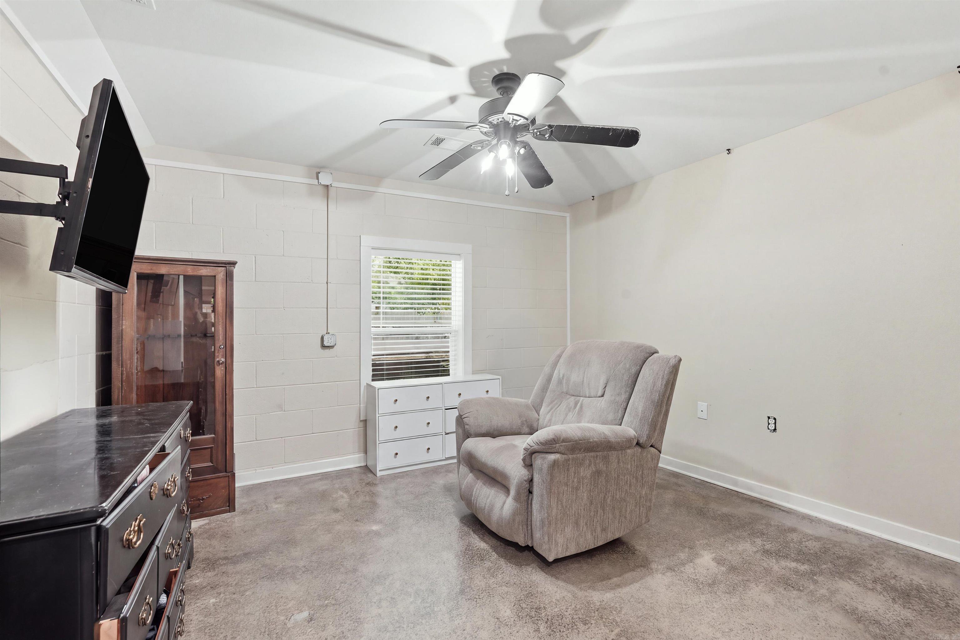 39 N Coran Dr Property Photo 23