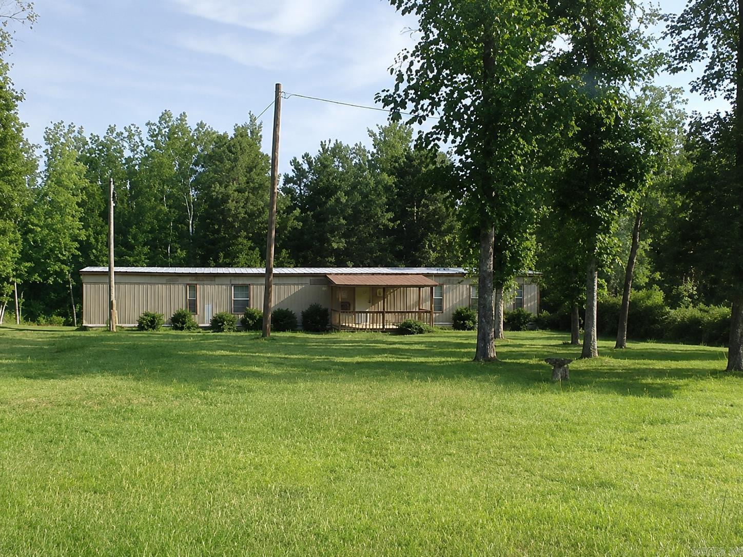 22110 W Point Drive Property Photo 1