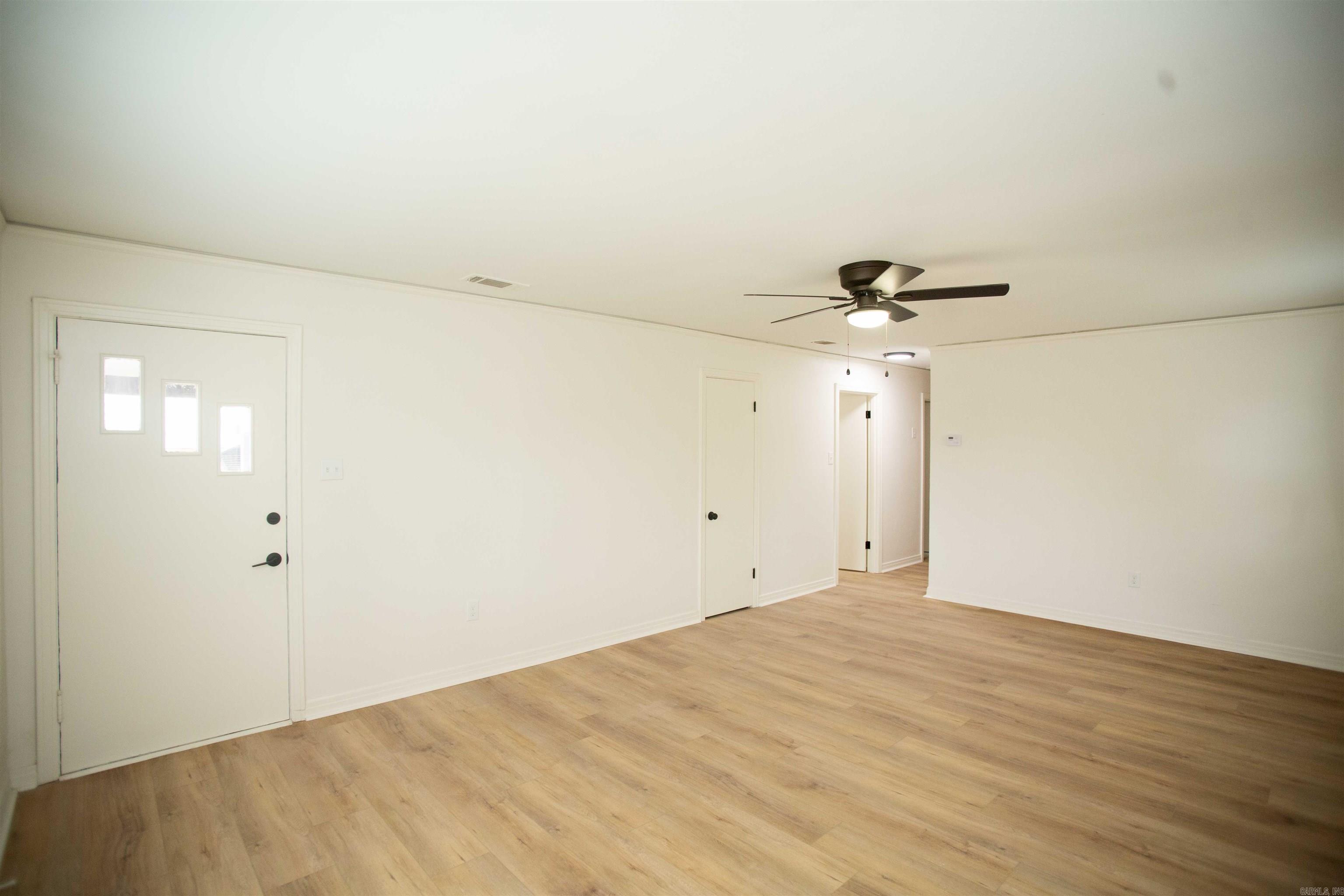 2000 S Harrison Street Property Photo 2
