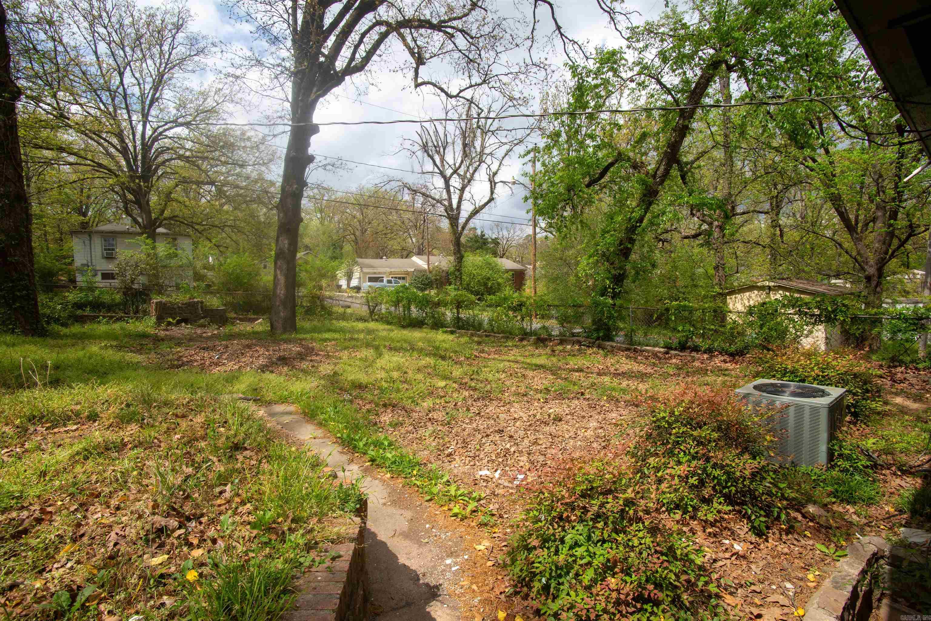 2000 S Harrison Street Property Photo 13