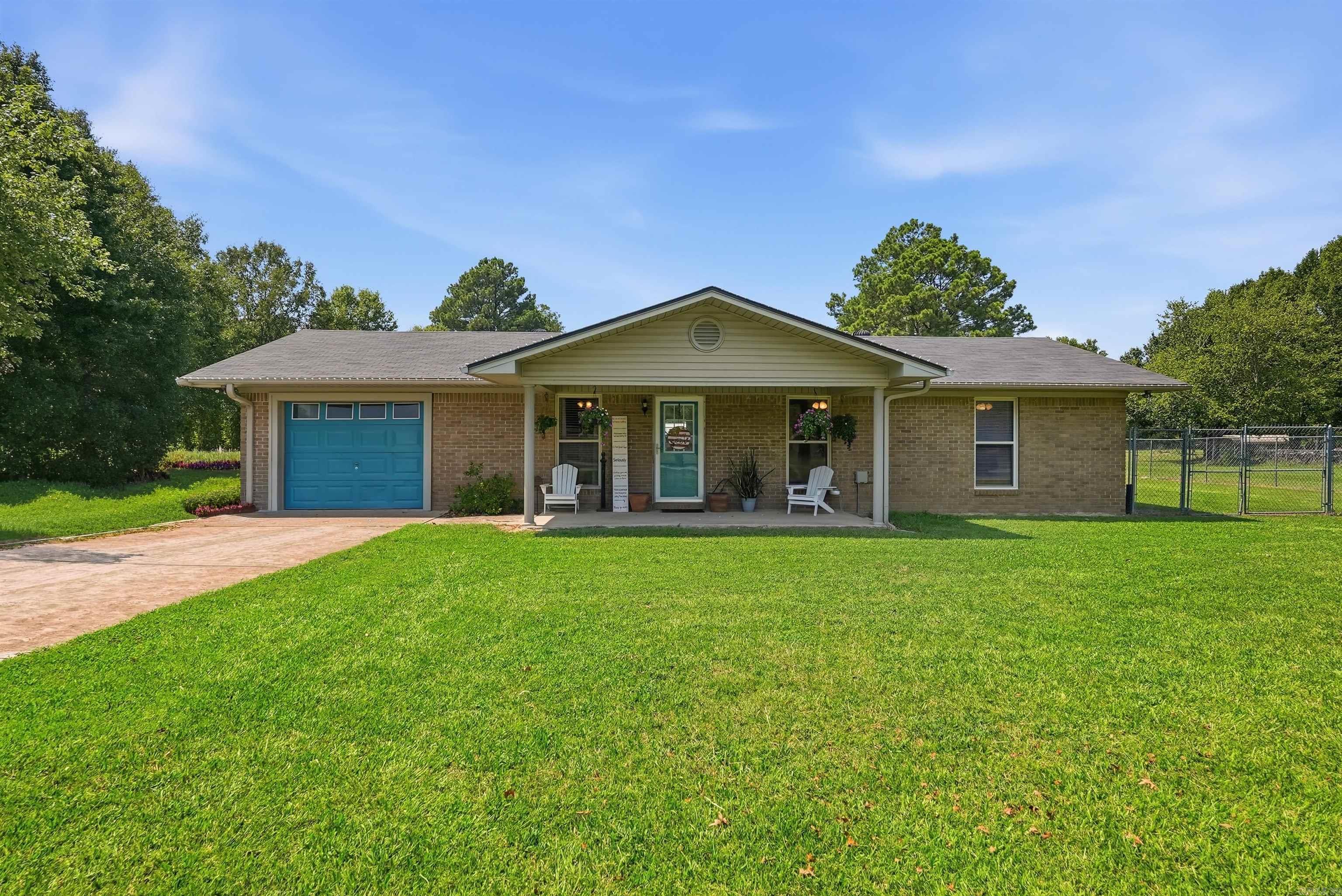 34 Janski Ln Property Photo 1