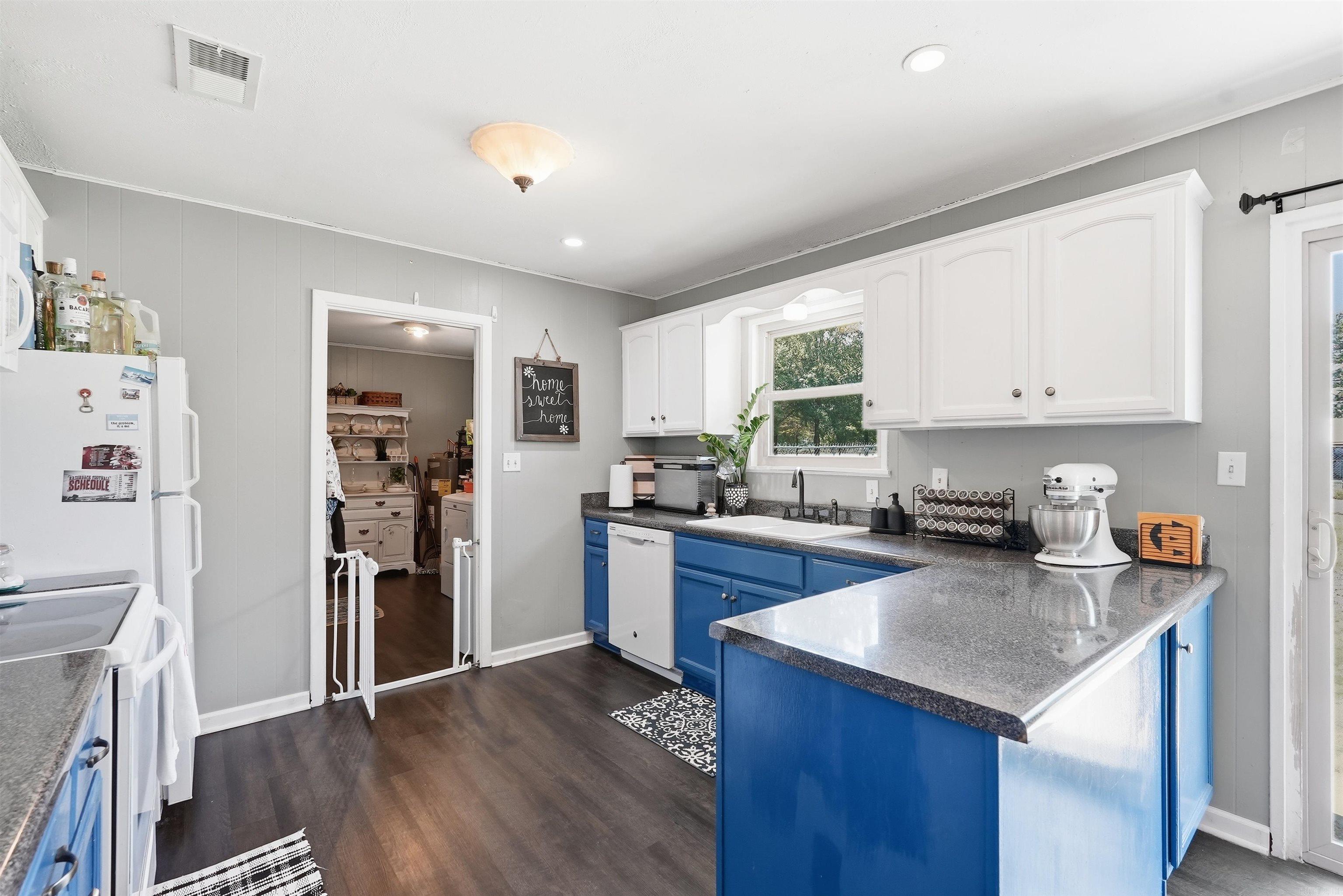 34 Janski Ln Property Photo 10