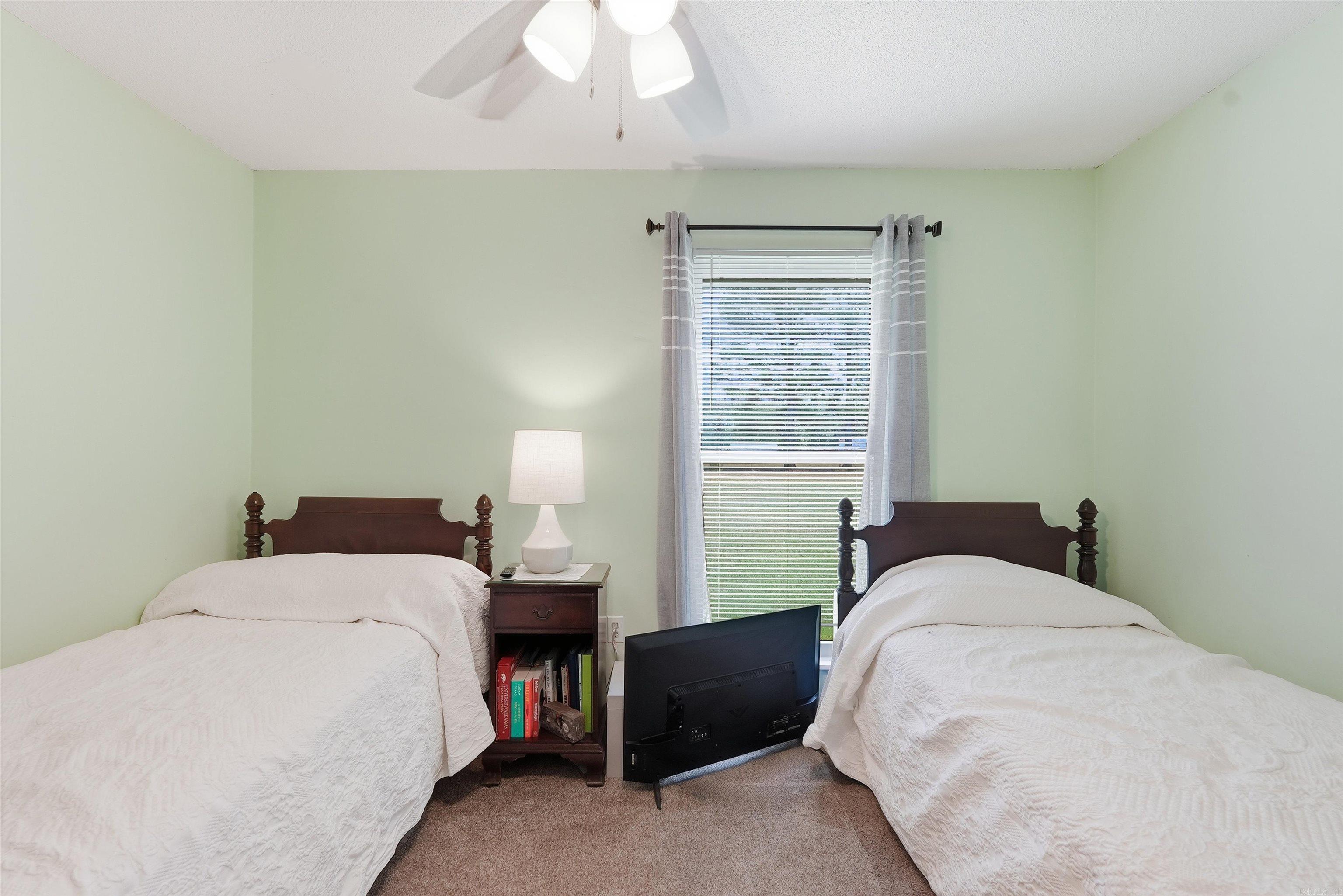 34 Janski Ln Property Photo 21