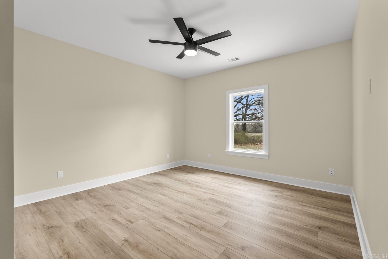 16 Avondale Road Property Photo 33