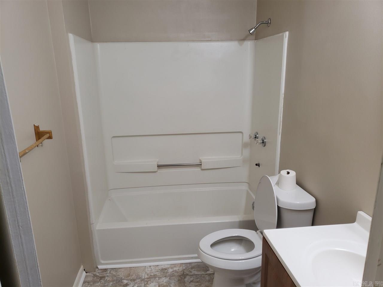 5921 Geyer Springs Property Photo 3