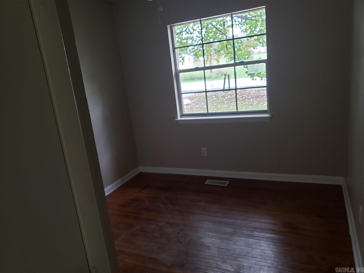 5921 Geyer Springs Property Photo 4