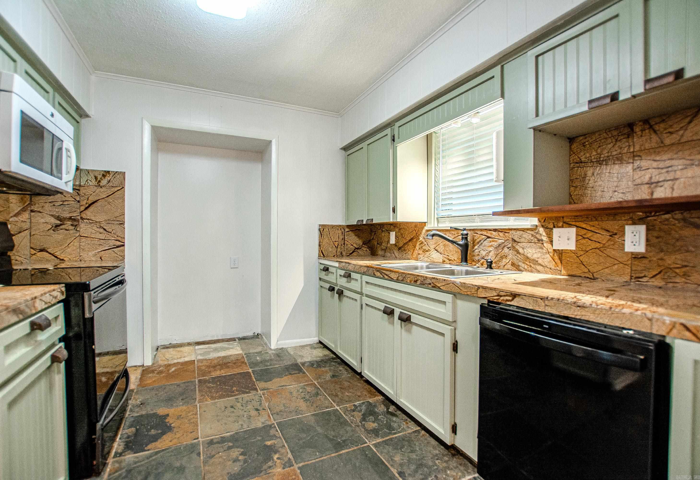 5601 Division Street Property Photo 16