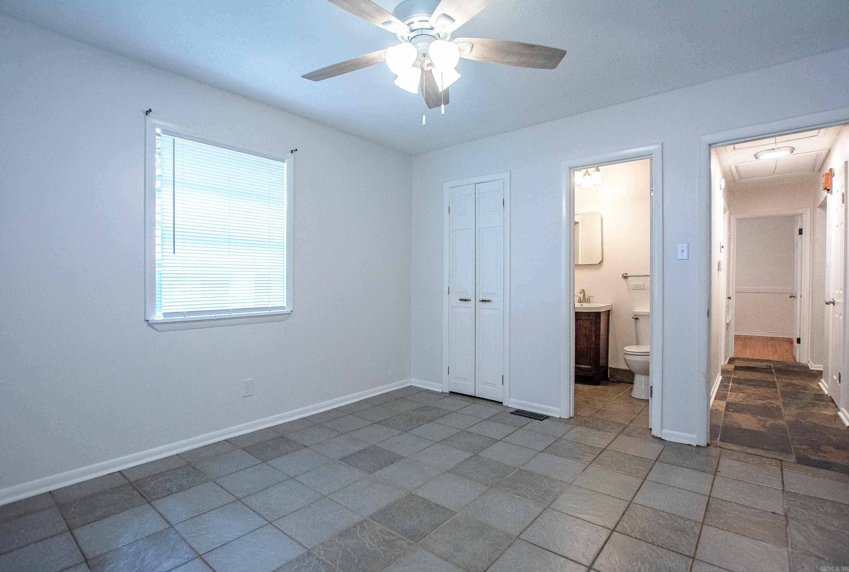 5601 Division Street Property Photo 26