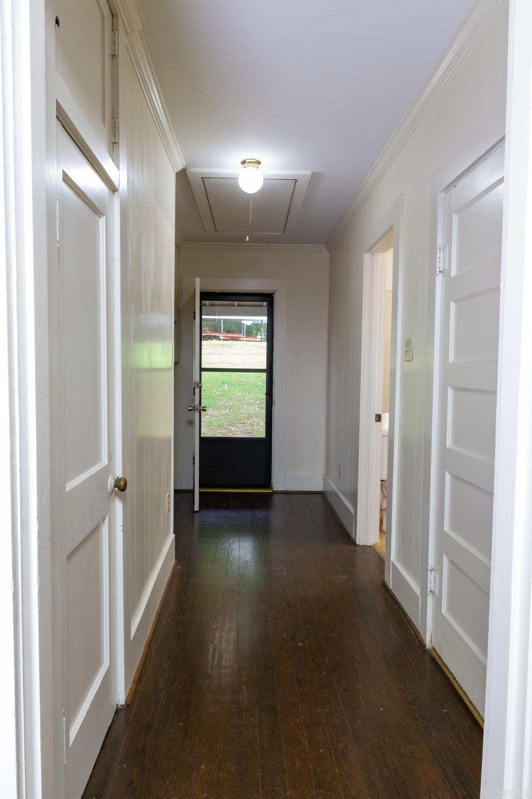 704 W 33rd Street Property Photo 13