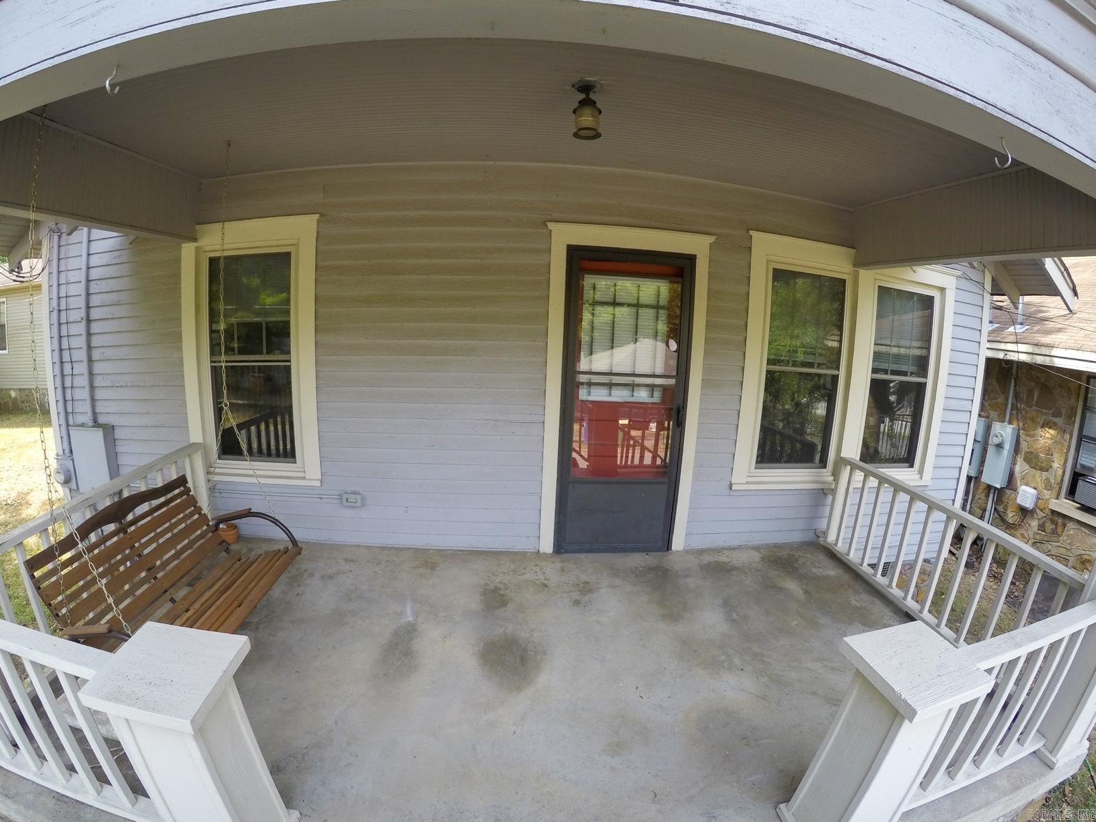 704 W 33rd Street Property Photo 16