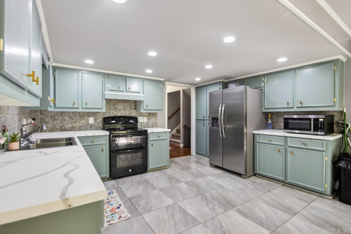 13601 Abinger Drive Property Photo 3