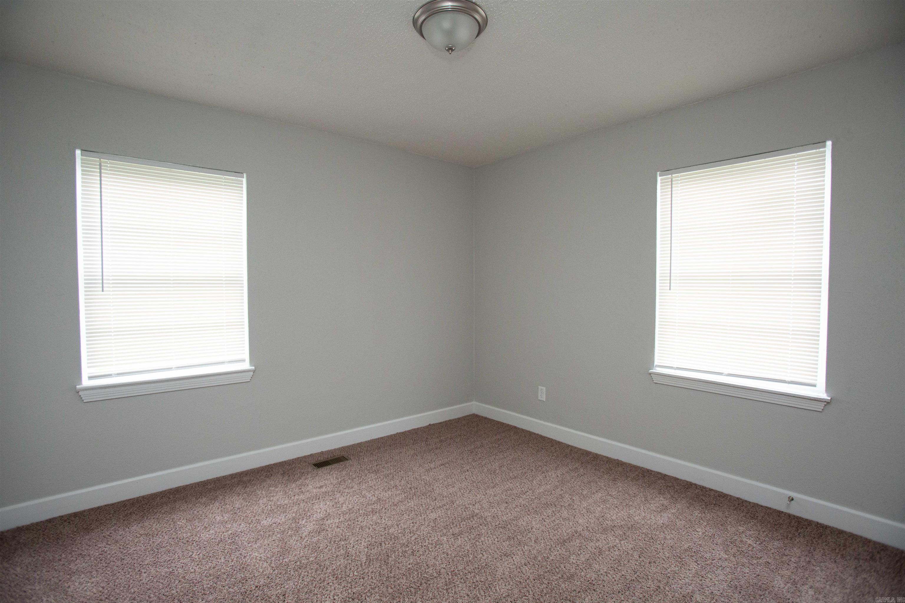 123 Saunders Drive Property Photo 9