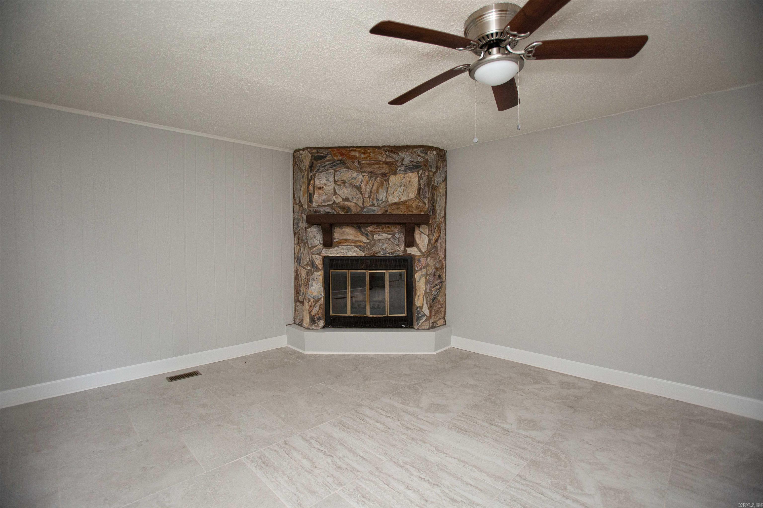 123 Saunders Drive Property Photo 12