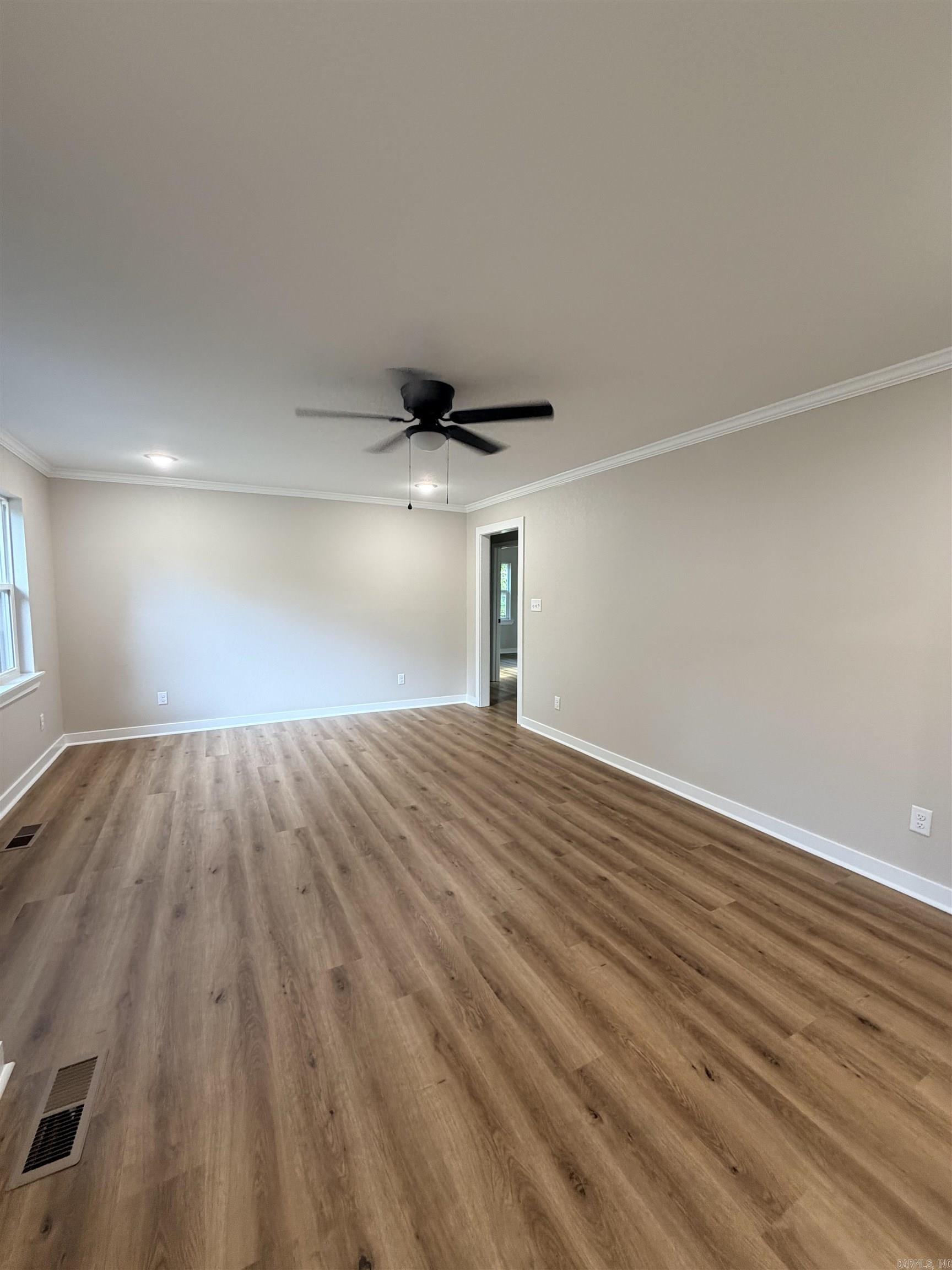 709 N Spruce Street Property Photo 2