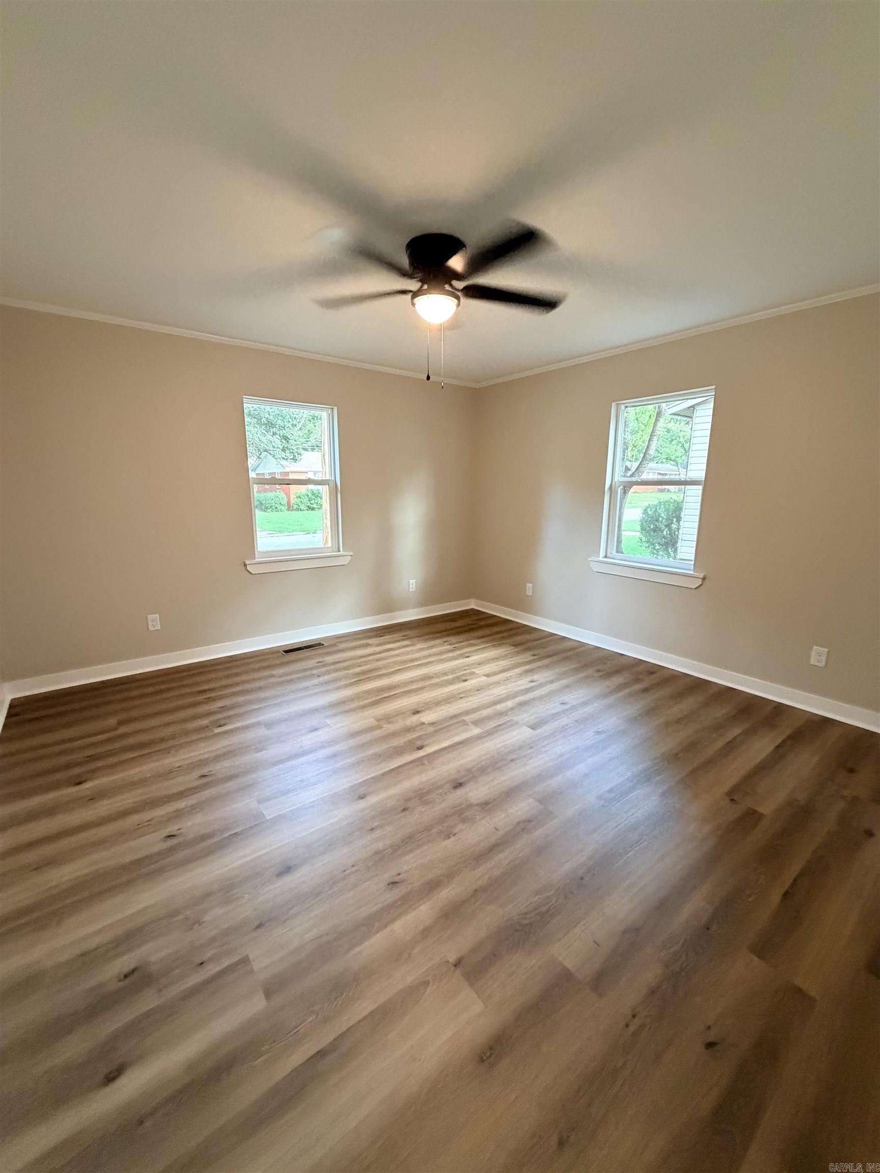 709 N Spruce Street Property Photo 10
