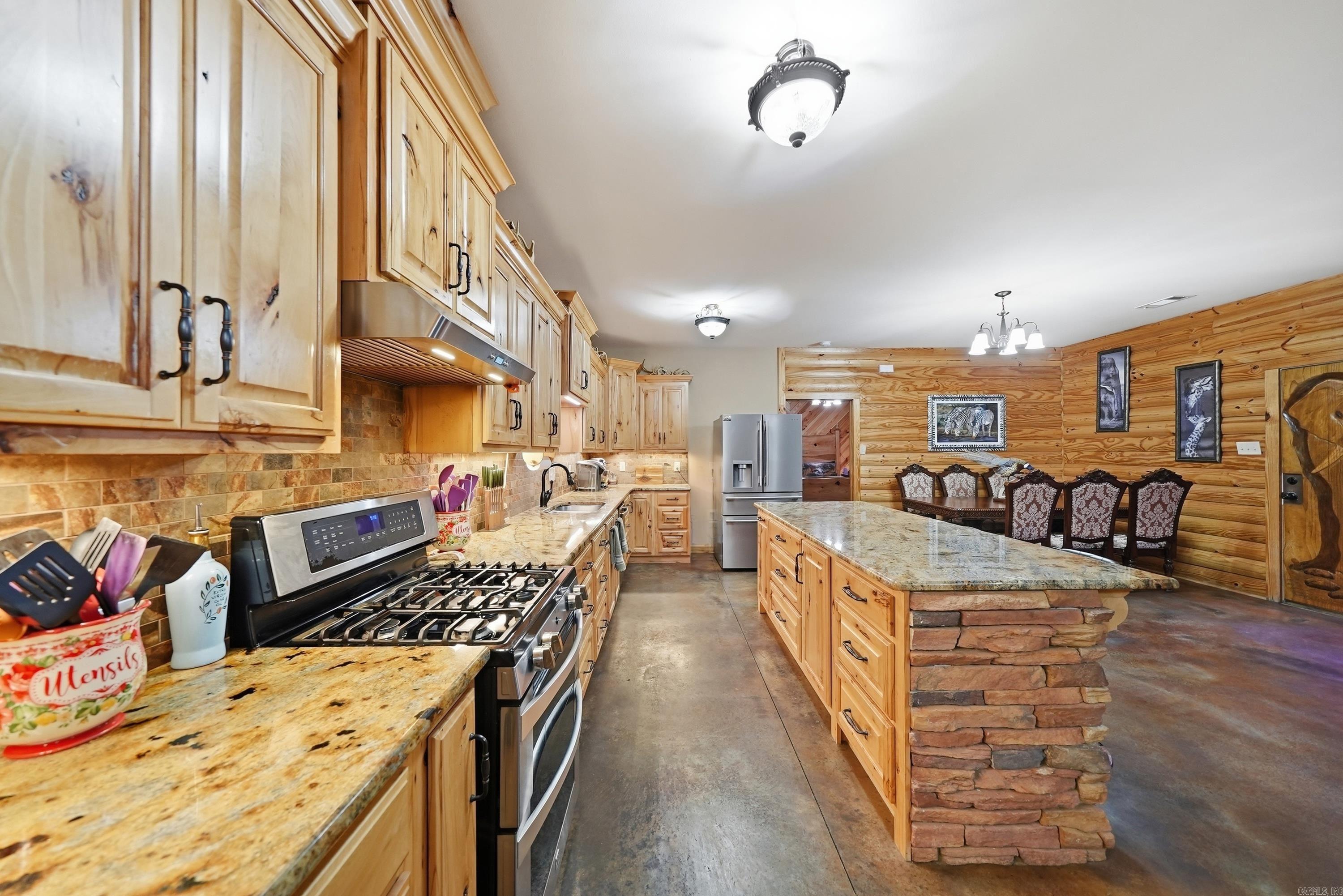 10024 Hwy 165 Property Photo 12