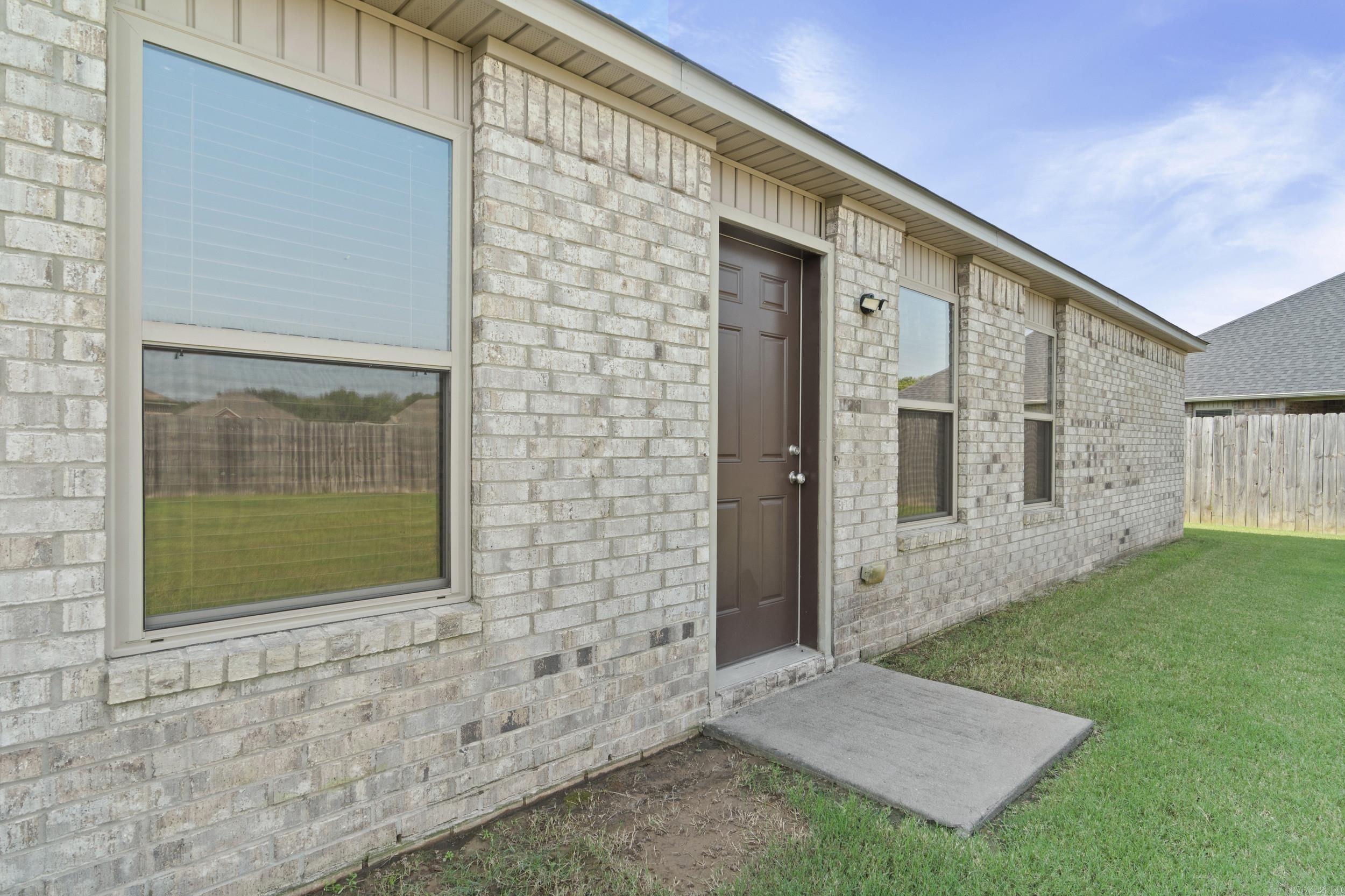 2437 Canterbury Court Property Photo 37