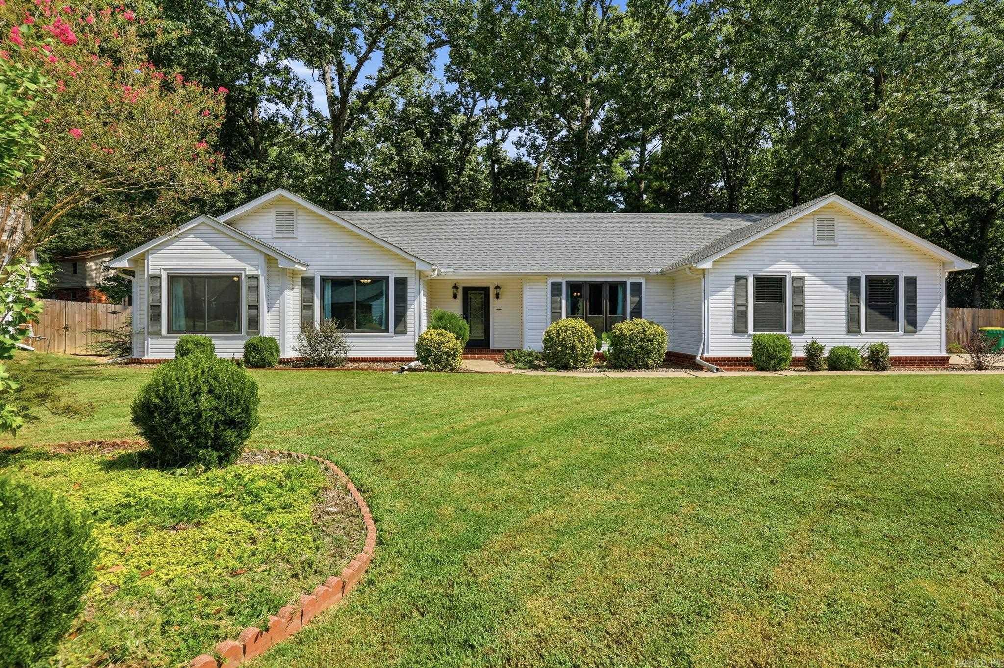 2521 Hickorynut Court Property Photo 1
