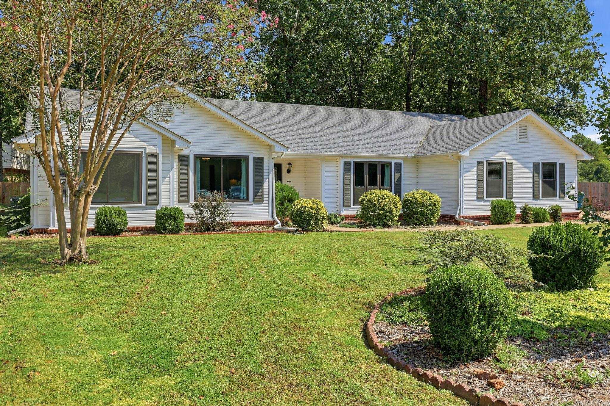 2521 Hickorynut Court Property Photo 8