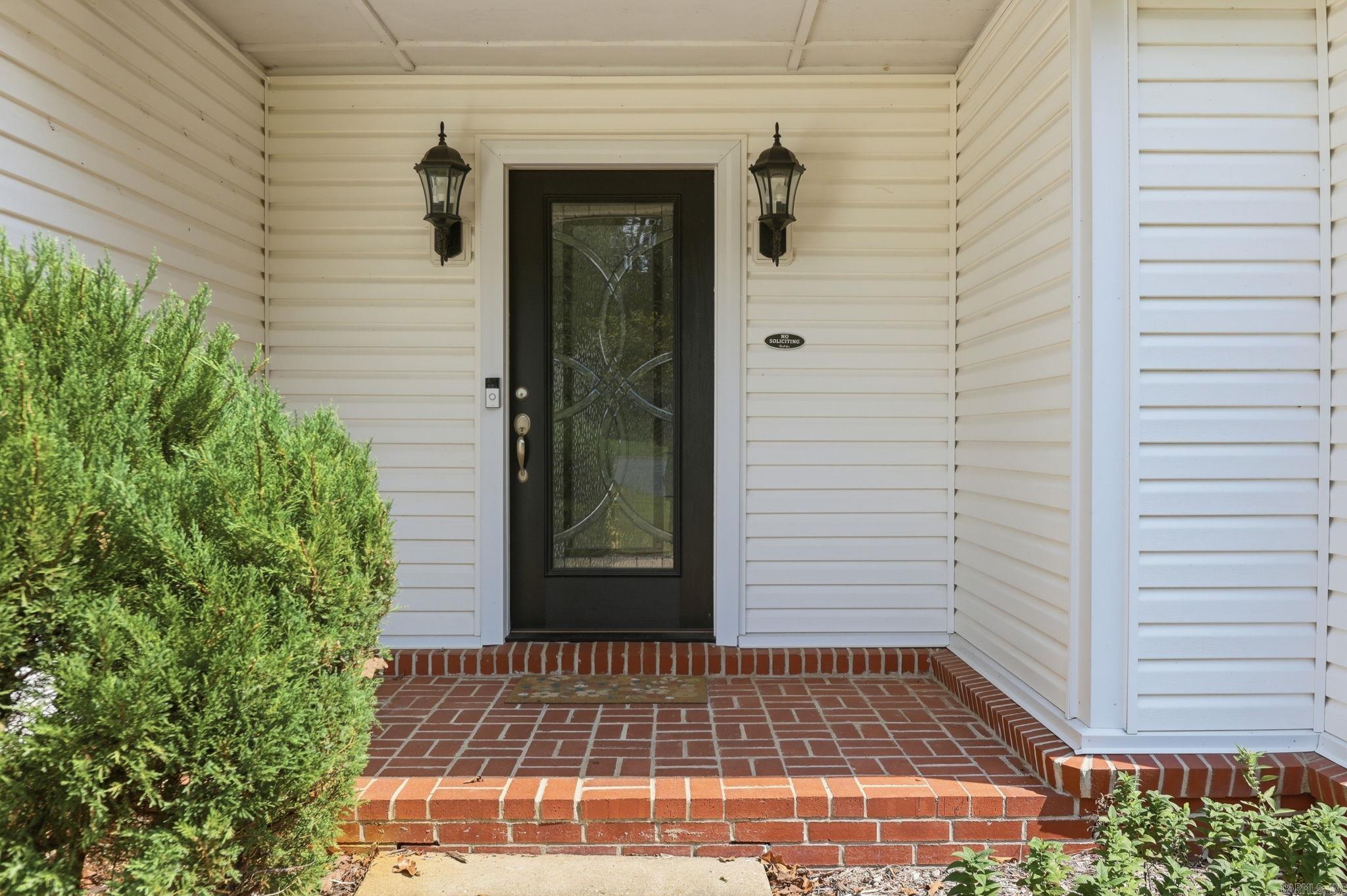 2521 Hickorynut Court Property Photo 9