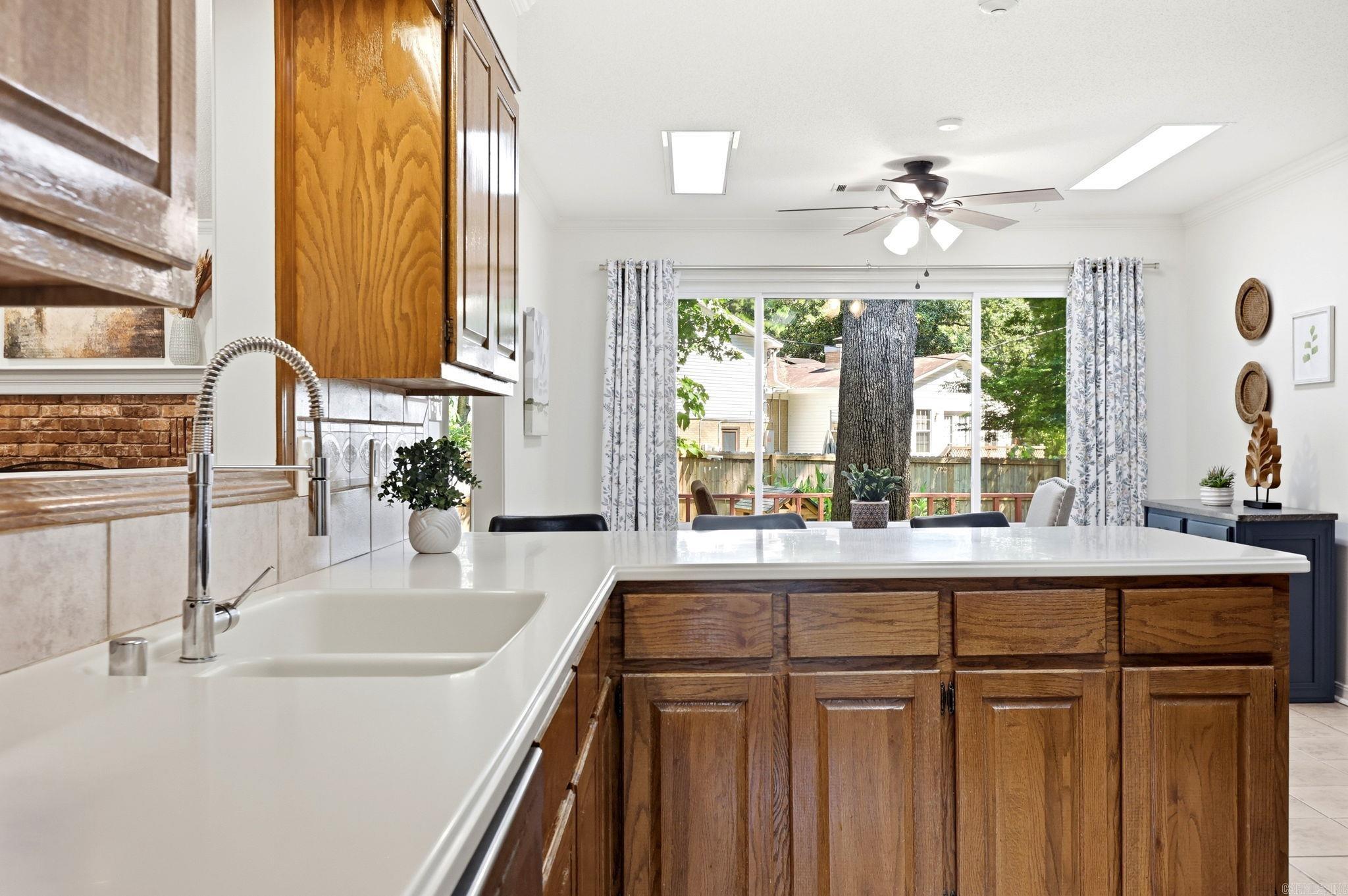 2521 Hickorynut Court Property Photo 21