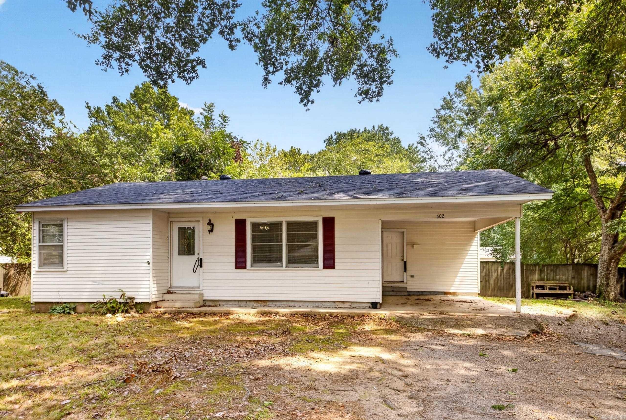 602 N Fir Property Photo 3