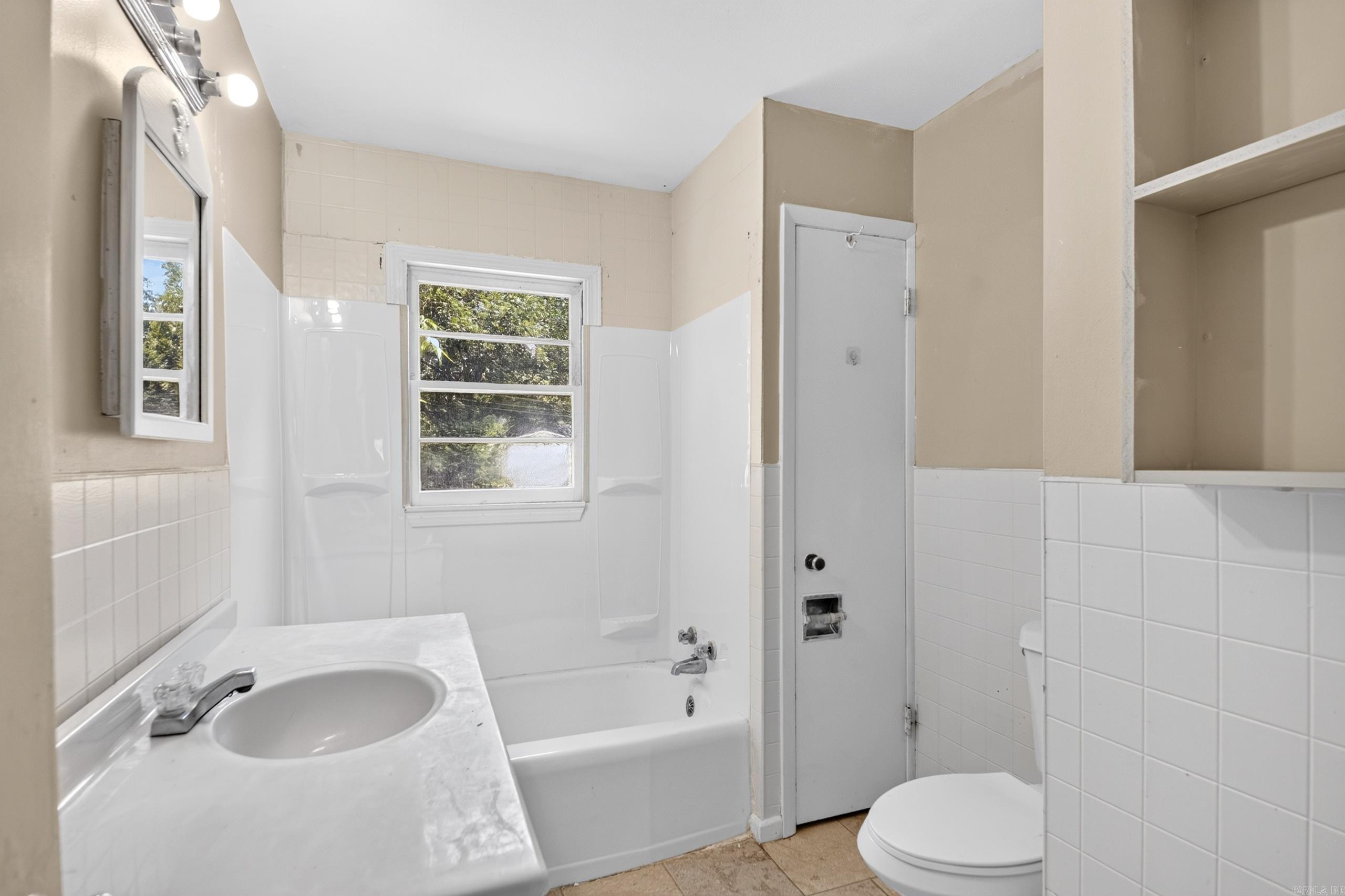 602 N Fir Property Photo 14