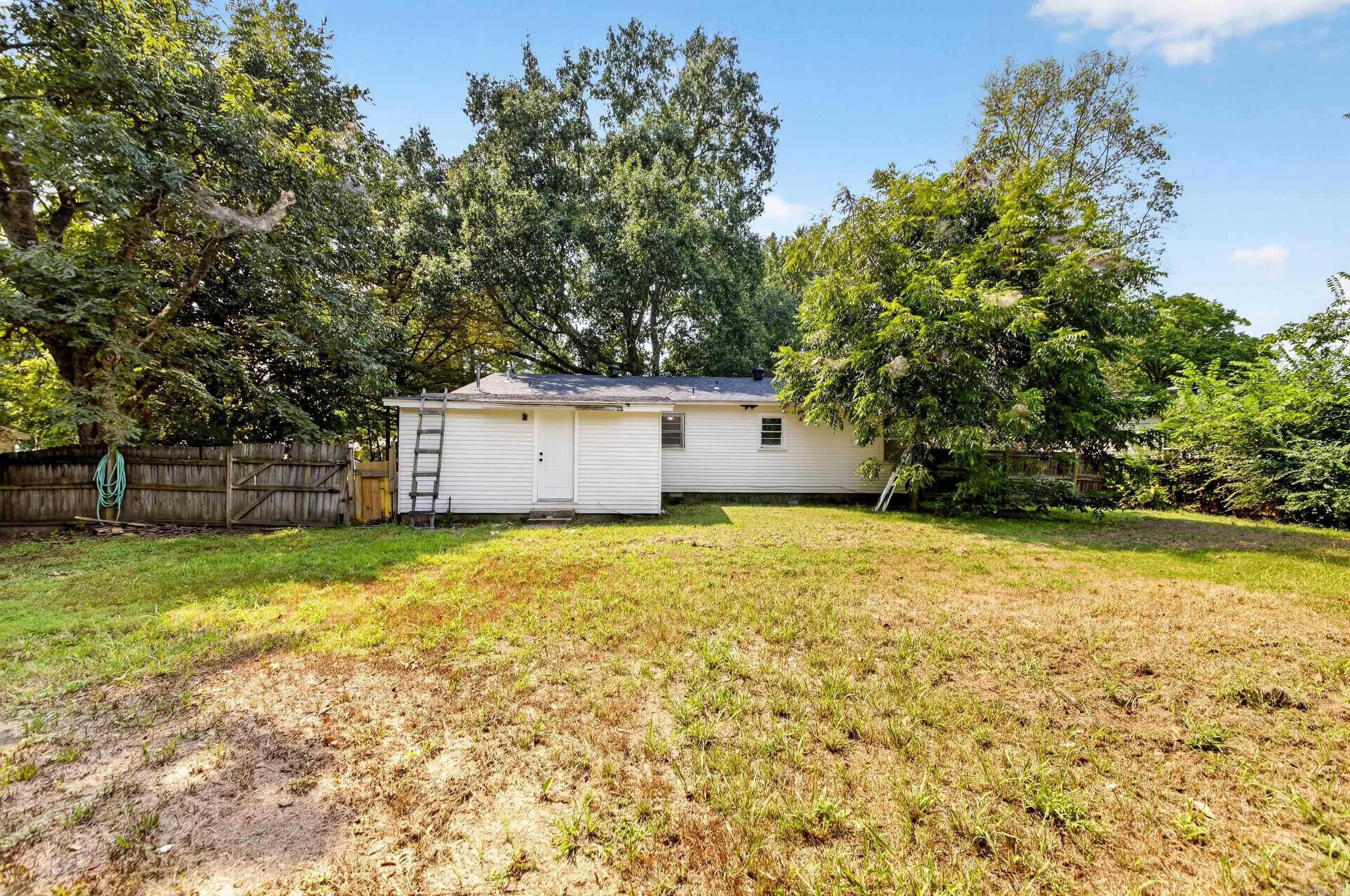 602 N Fir Property Photo 24