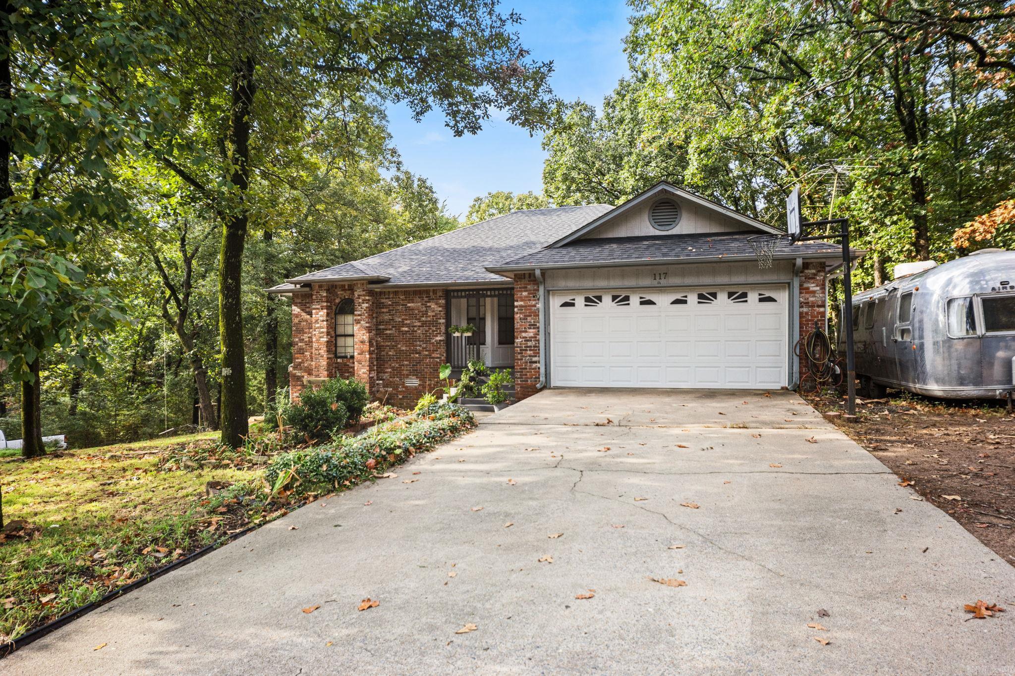 117 N Summit Drive Property Photo 1