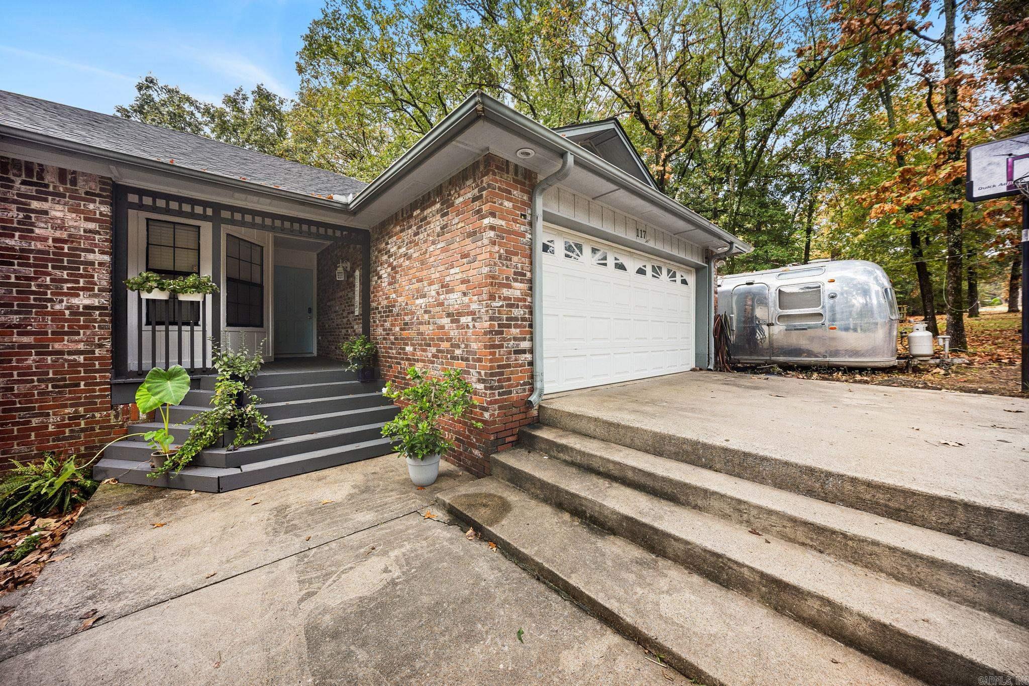 117 N Summit Drive Property Photo 5