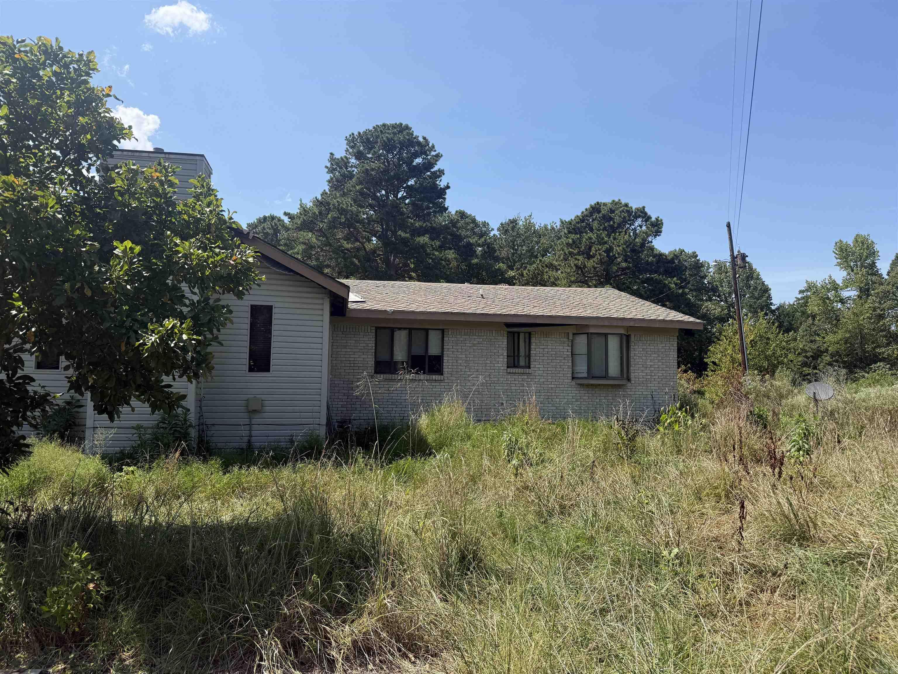 11117 Highway 92 East Property Photo 2