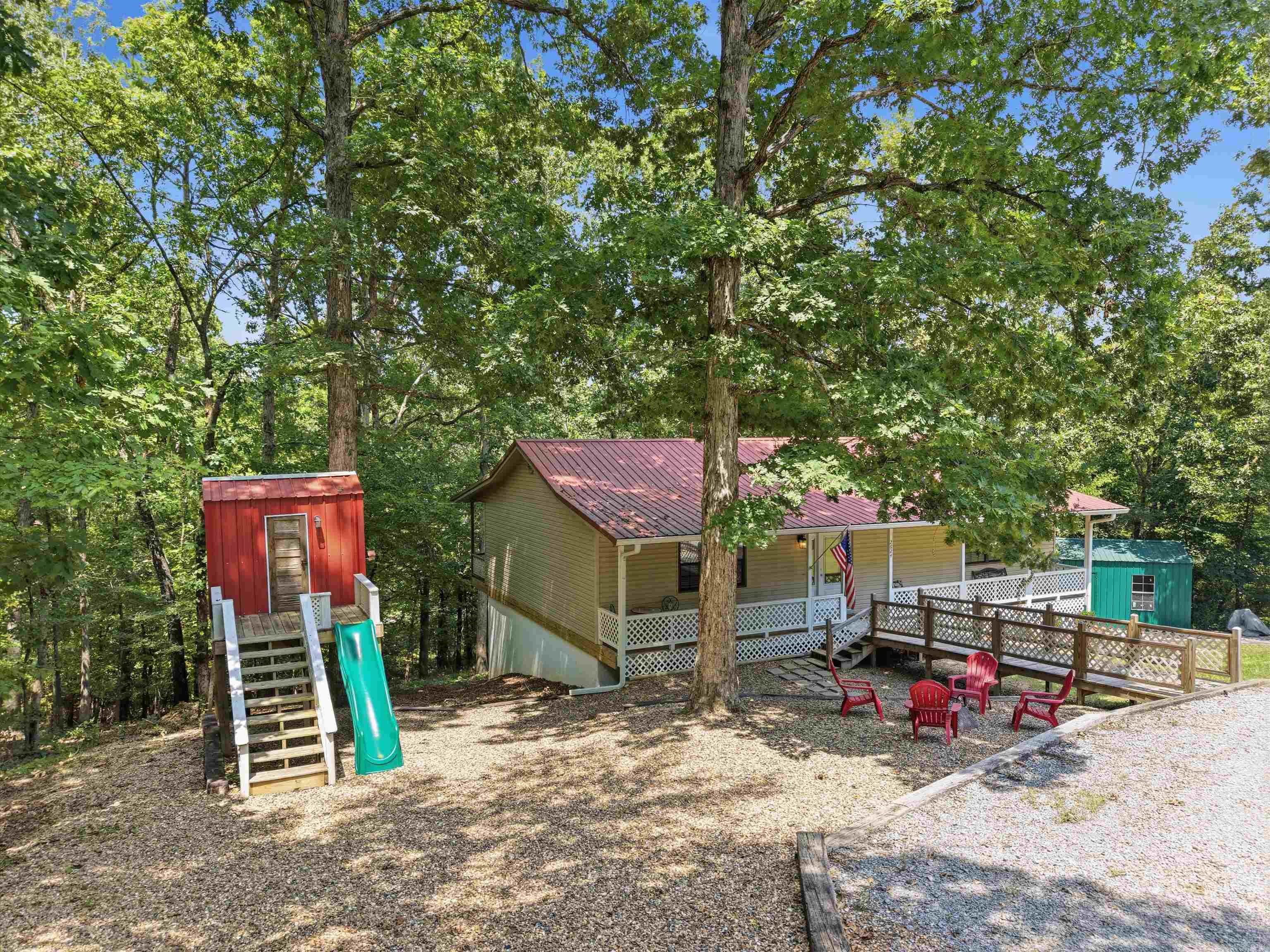 2624 White Tail St Property Photo 4