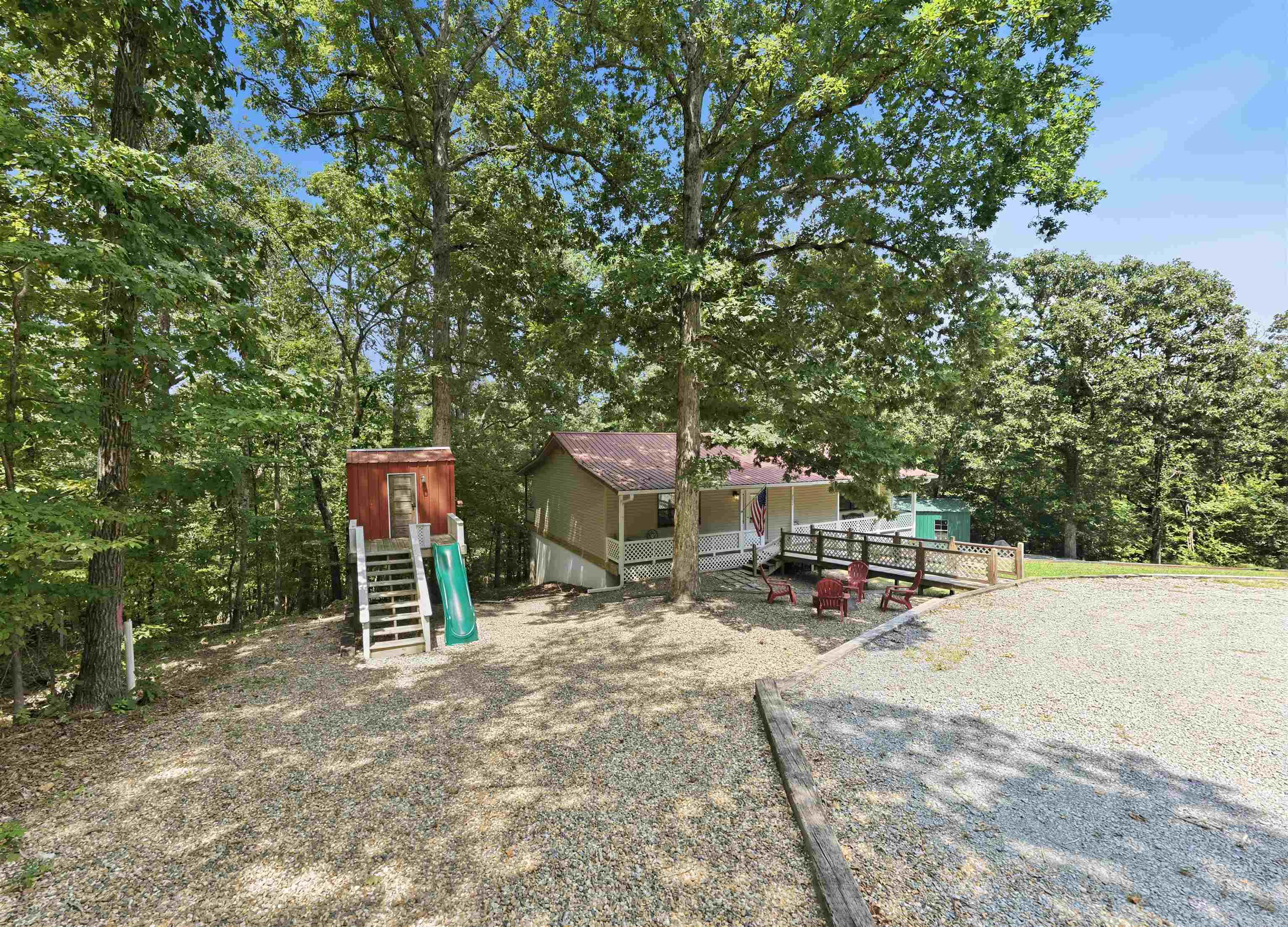 2624 White Tail St Property Photo 5
