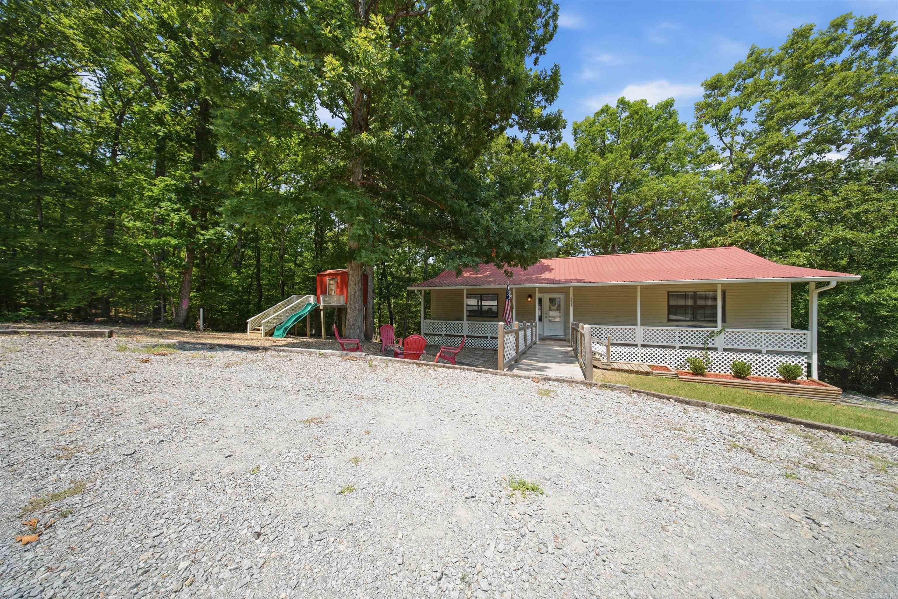2624 White Tail St Property Photo 12