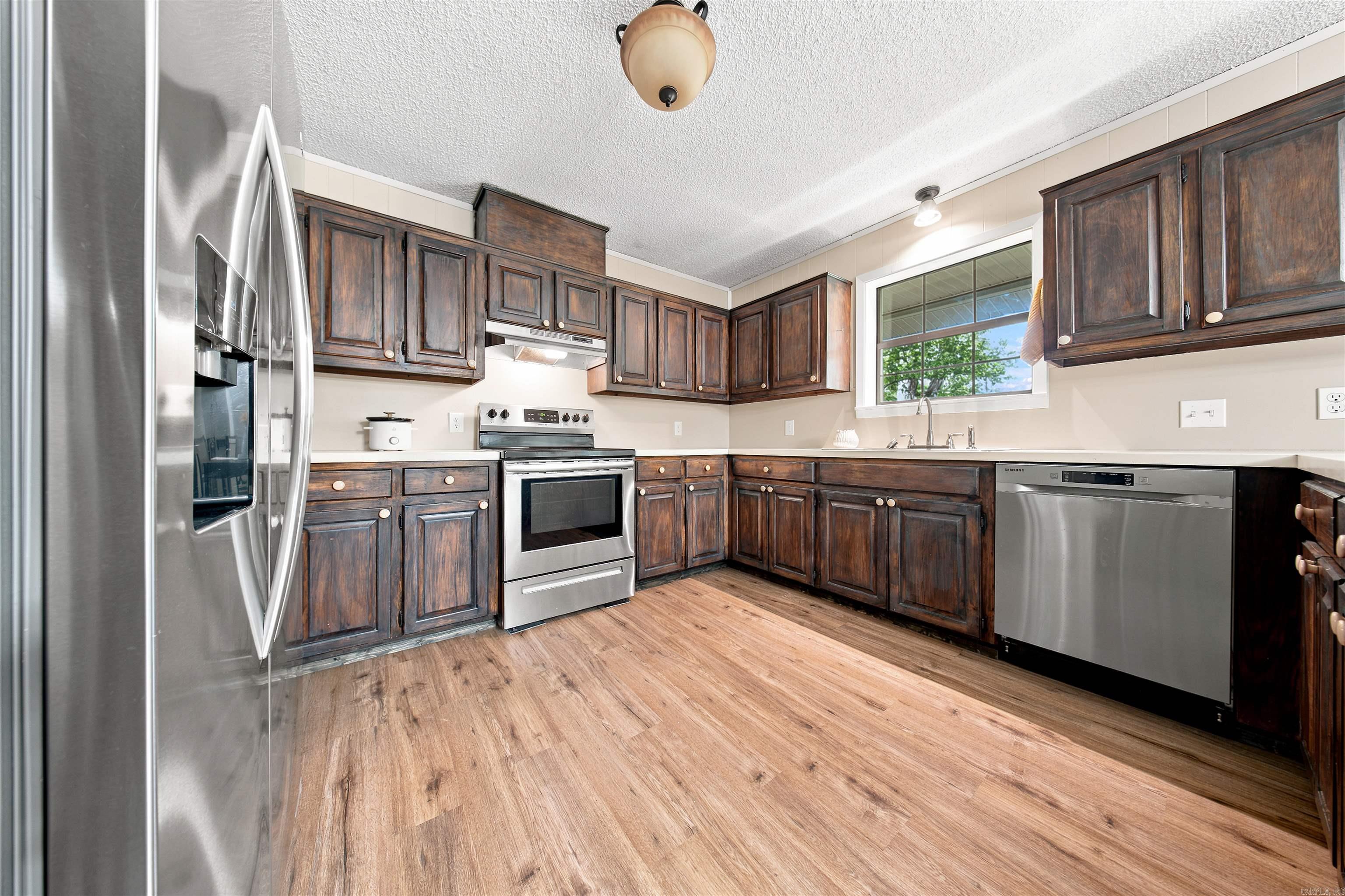 2624 White Tail St Property Photo 23