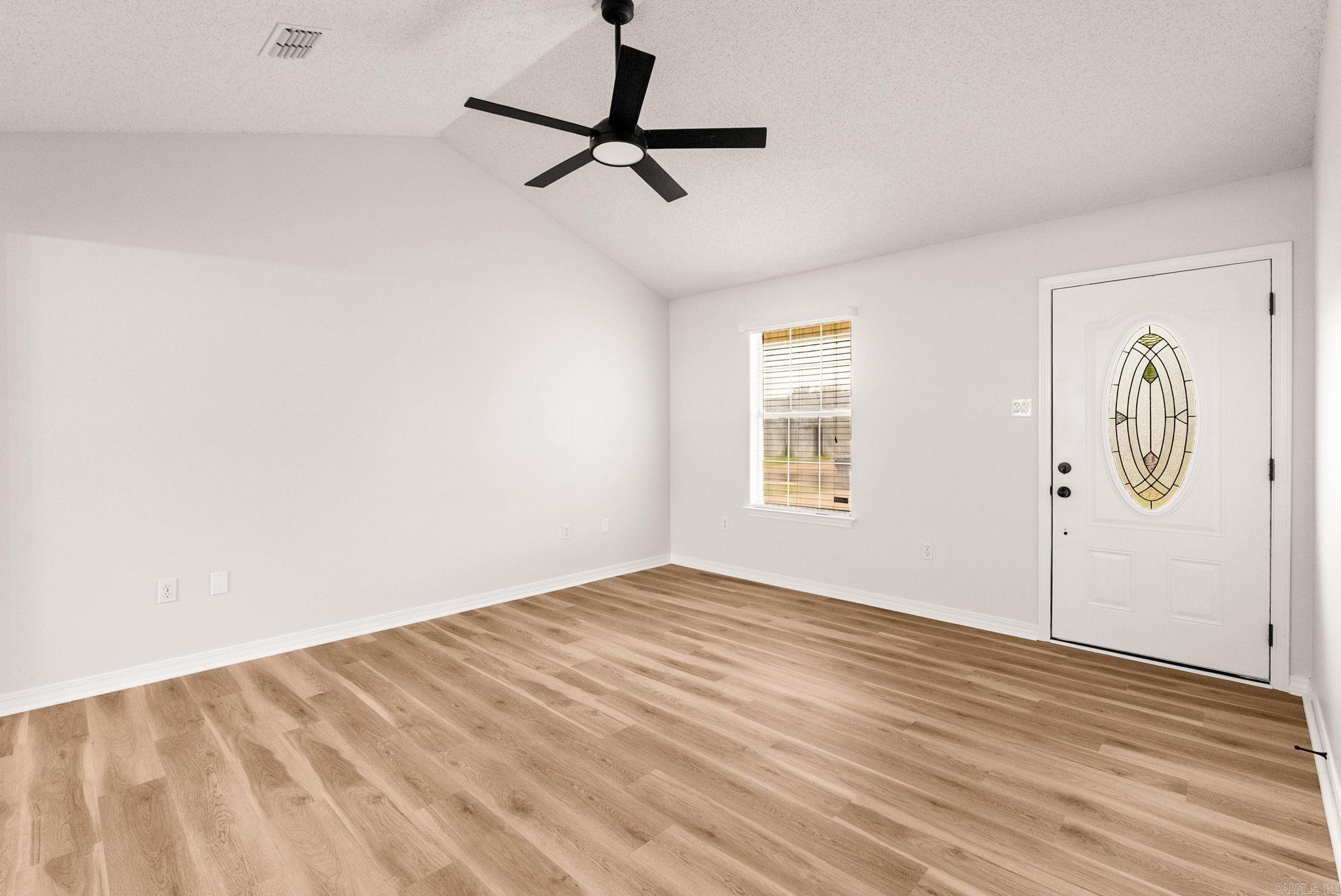 18 War Eagle Drive Property Photo 5