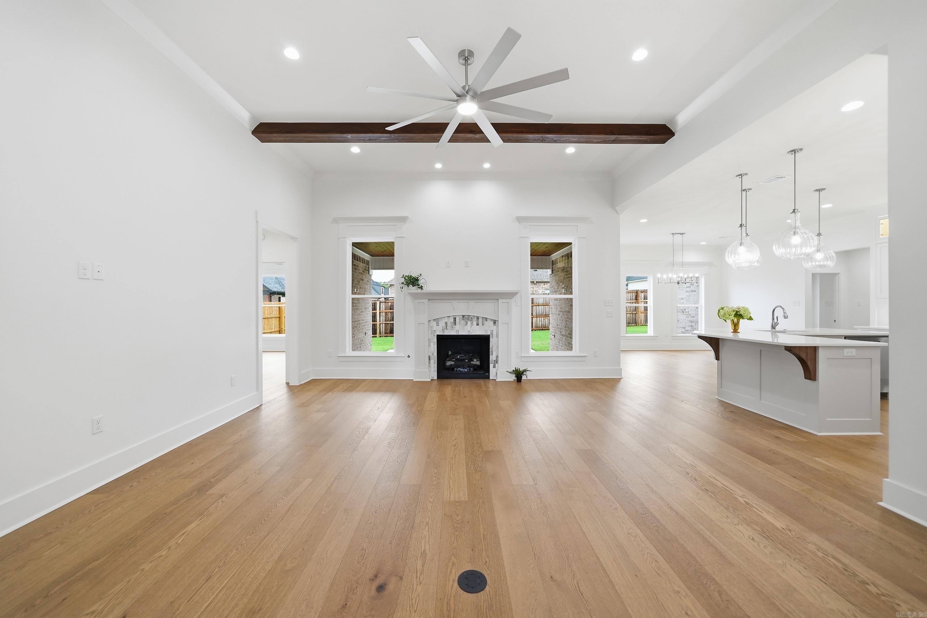 1645 Nantucket Property Photo 2