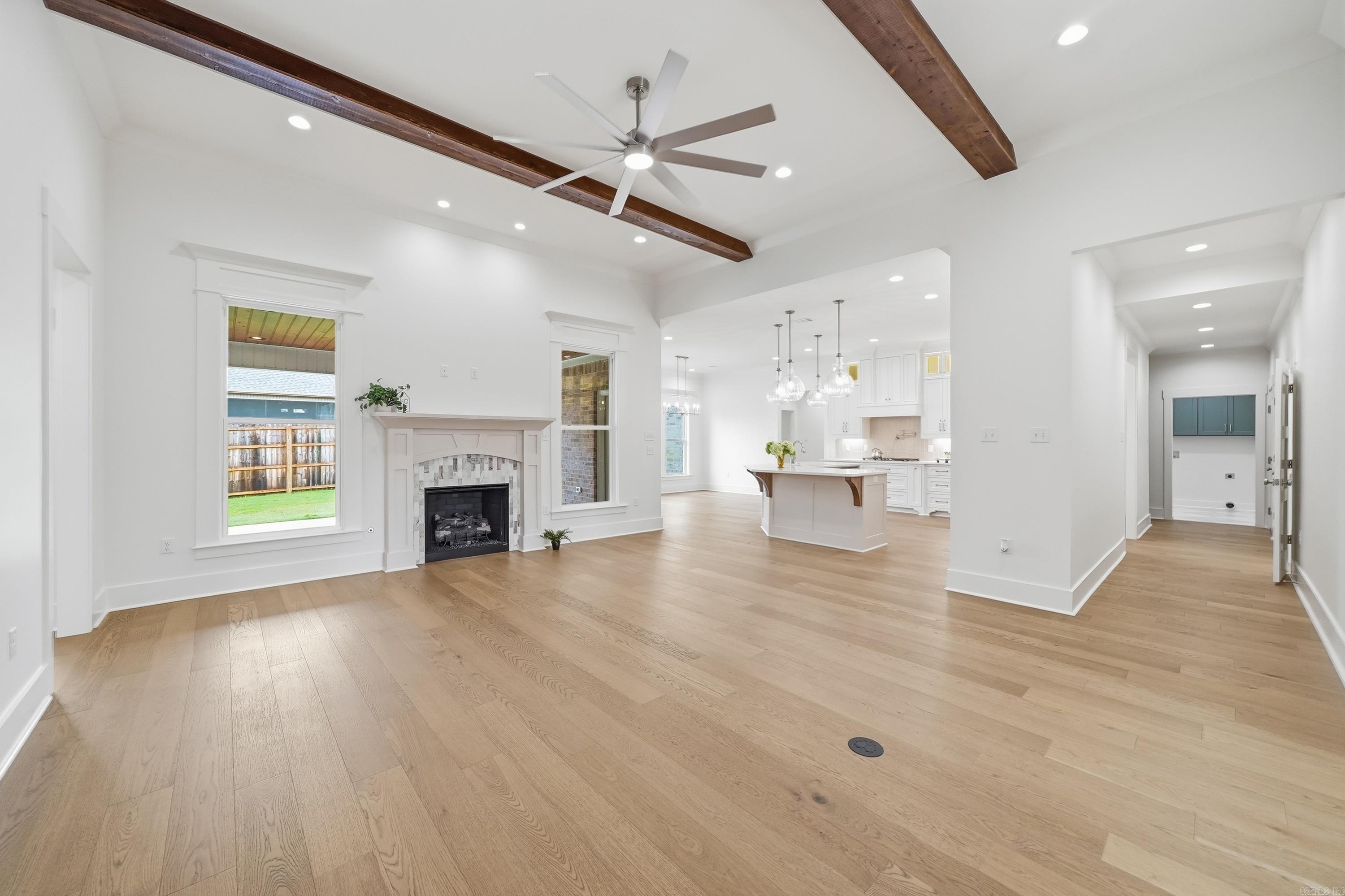 1645 Nantucket Property Photo 3