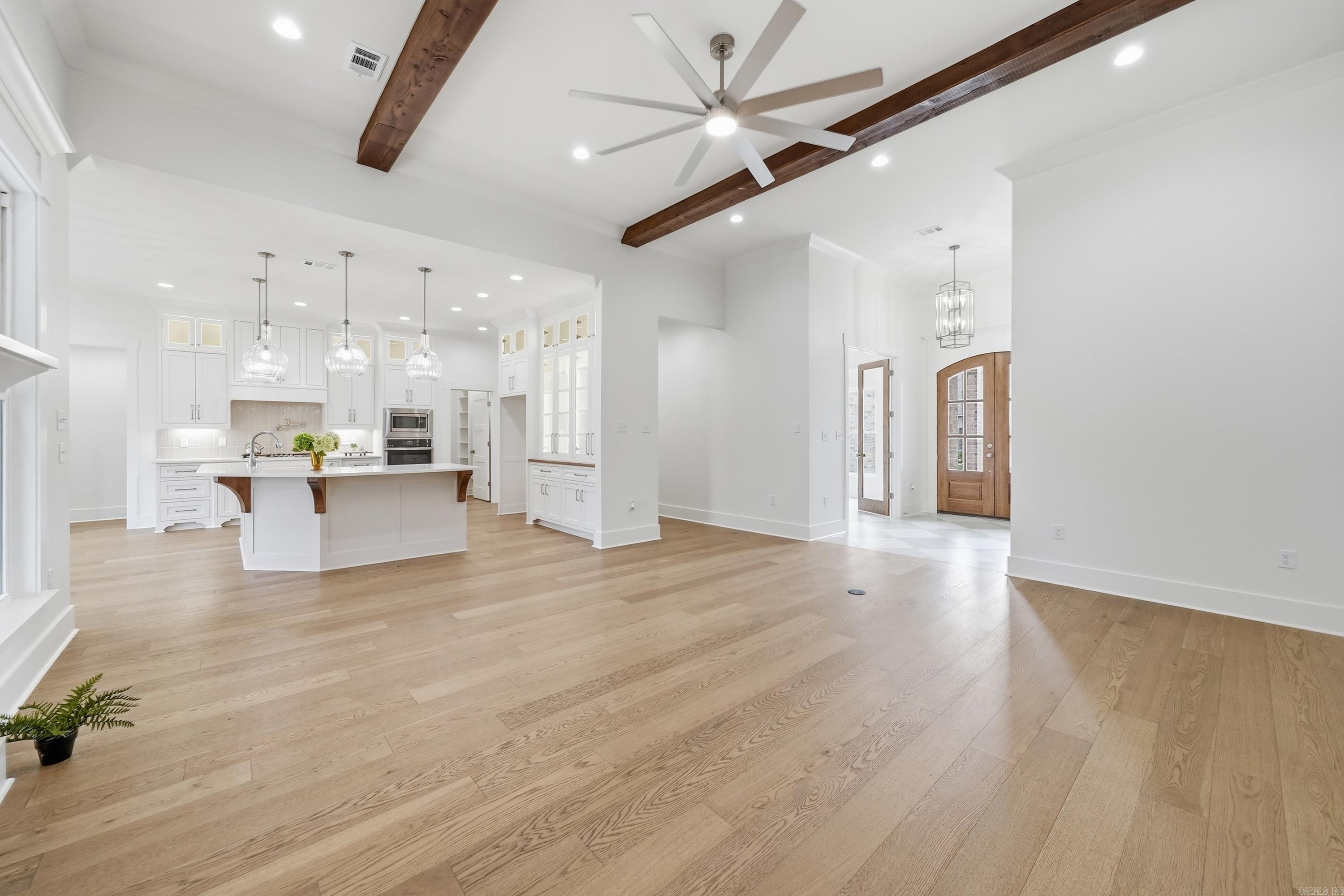 1645 Nantucket Property Photo 4