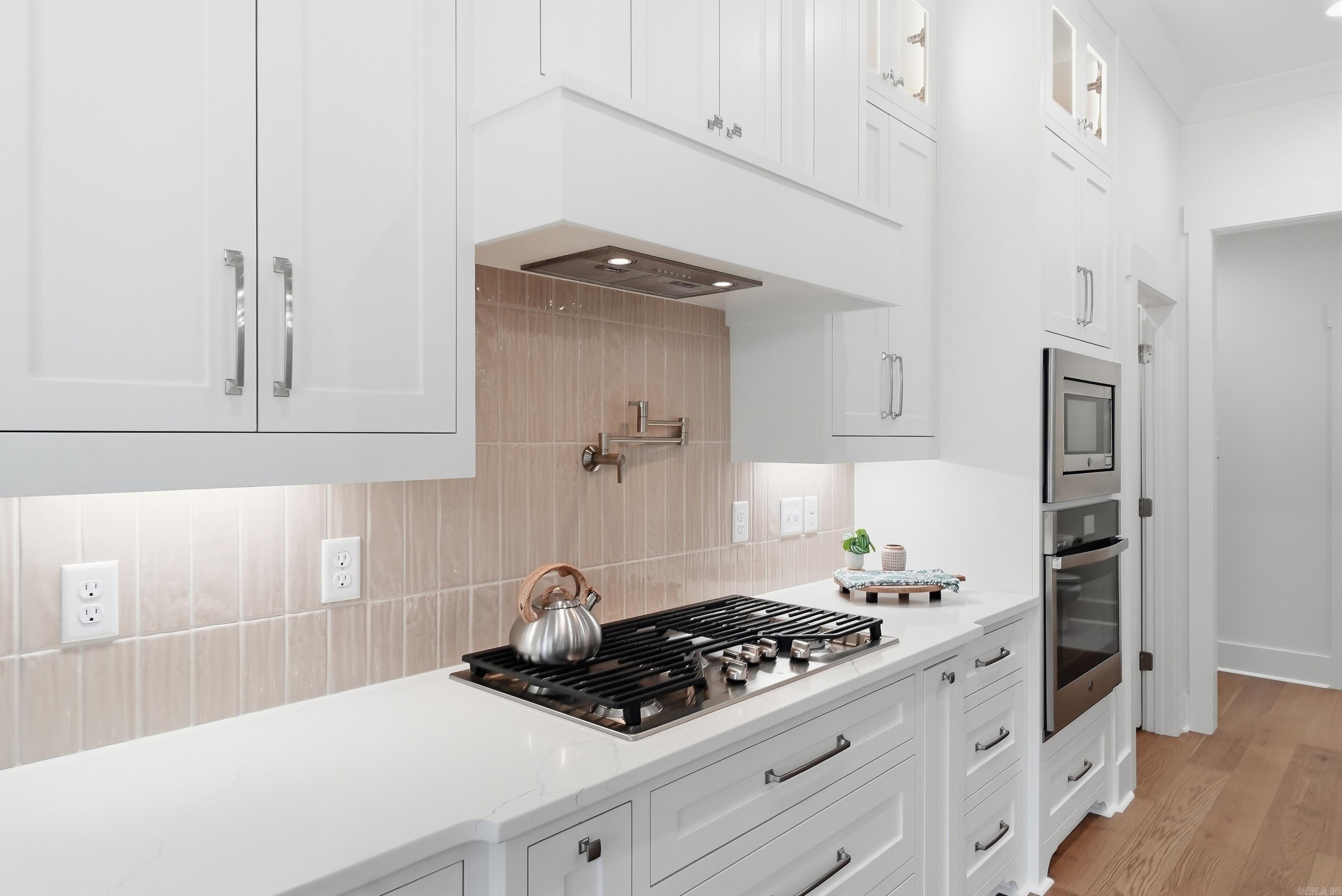 1645 Nantucket Property Photo 9