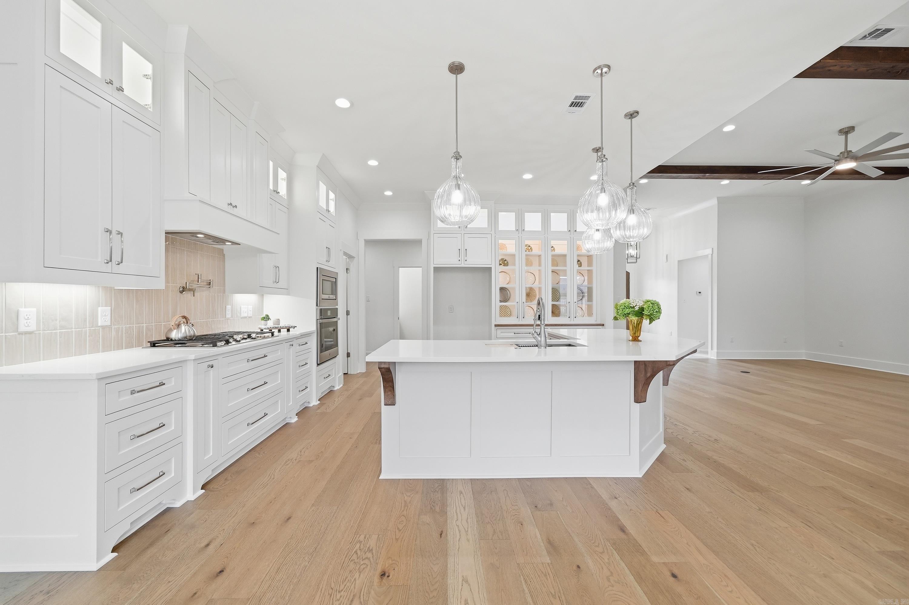 1645 Nantucket Property Photo 10