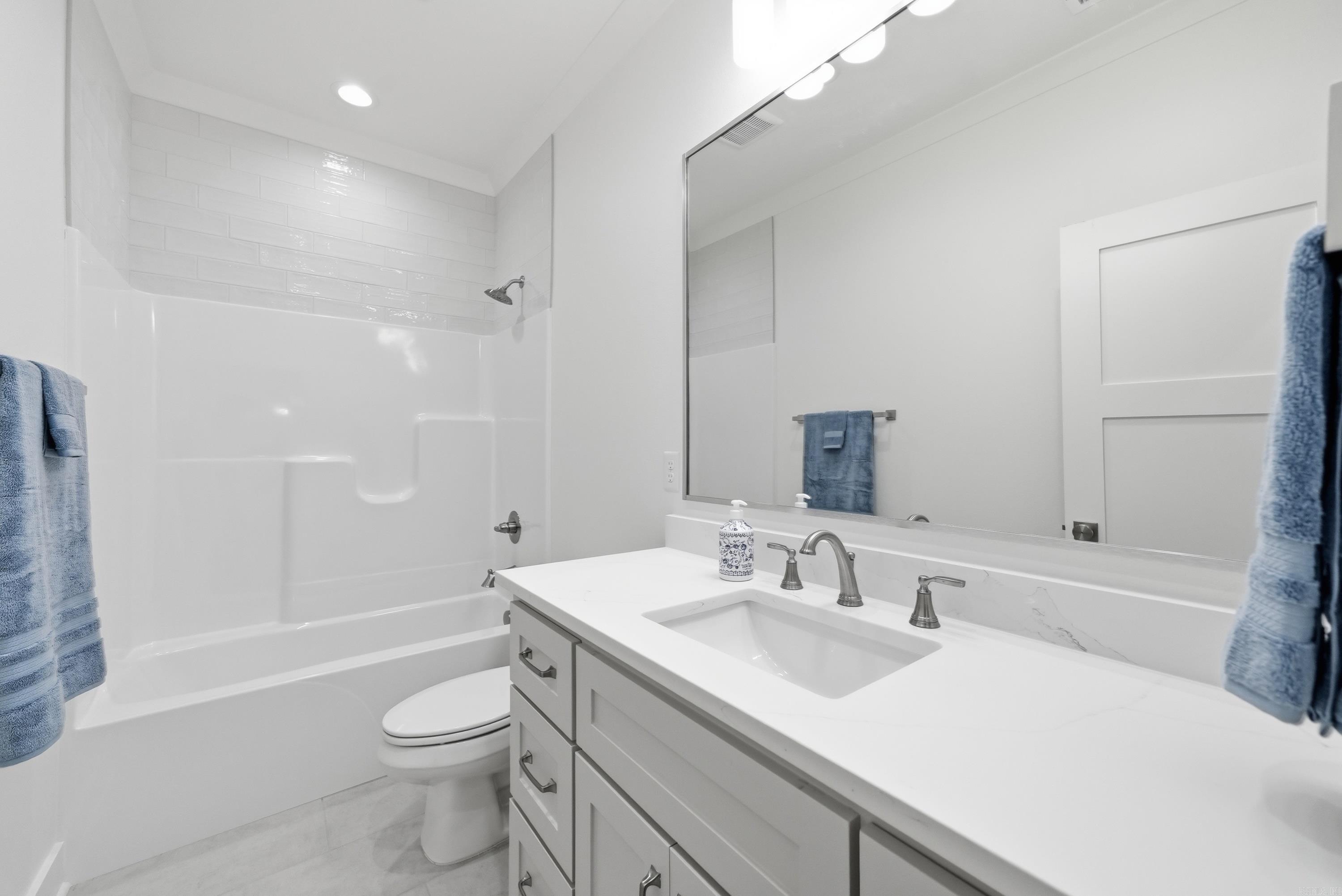 1645 Nantucket Property Photo 26