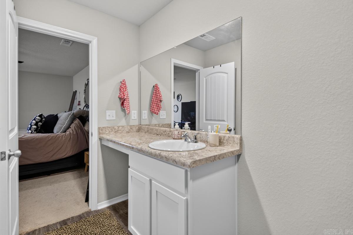 2136 Dandelion Drive Property Photo 16