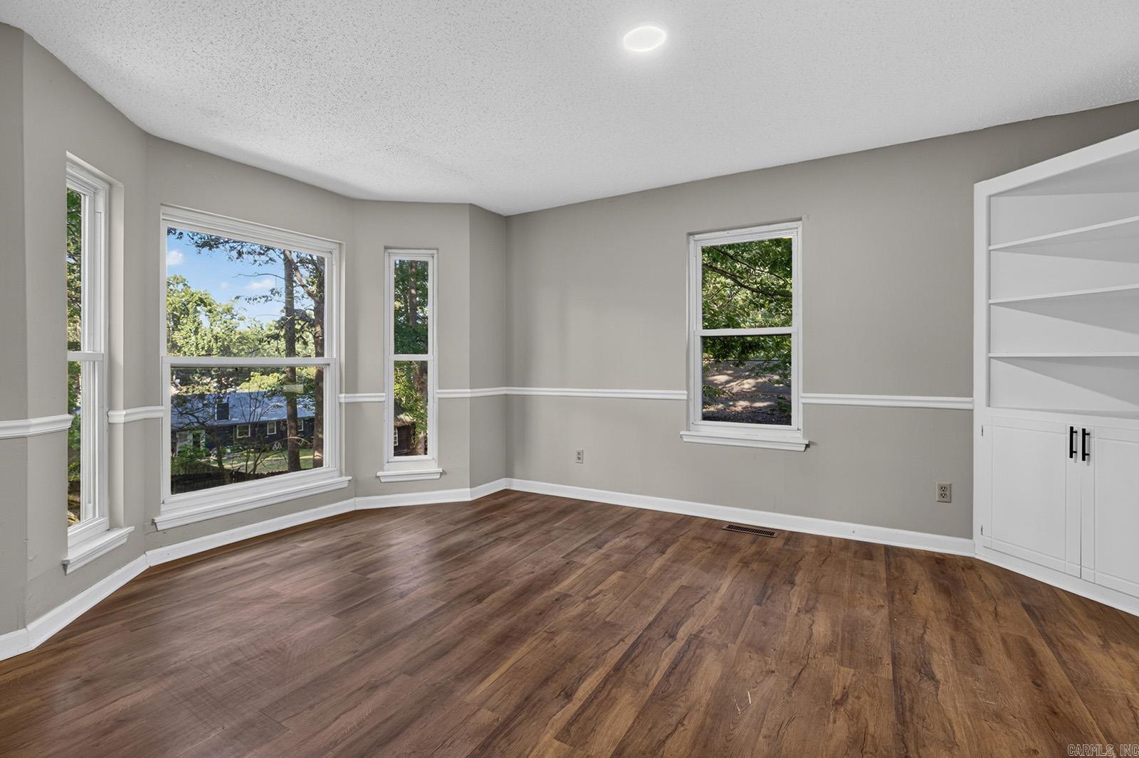 86 Bame Cir Property Photo 15