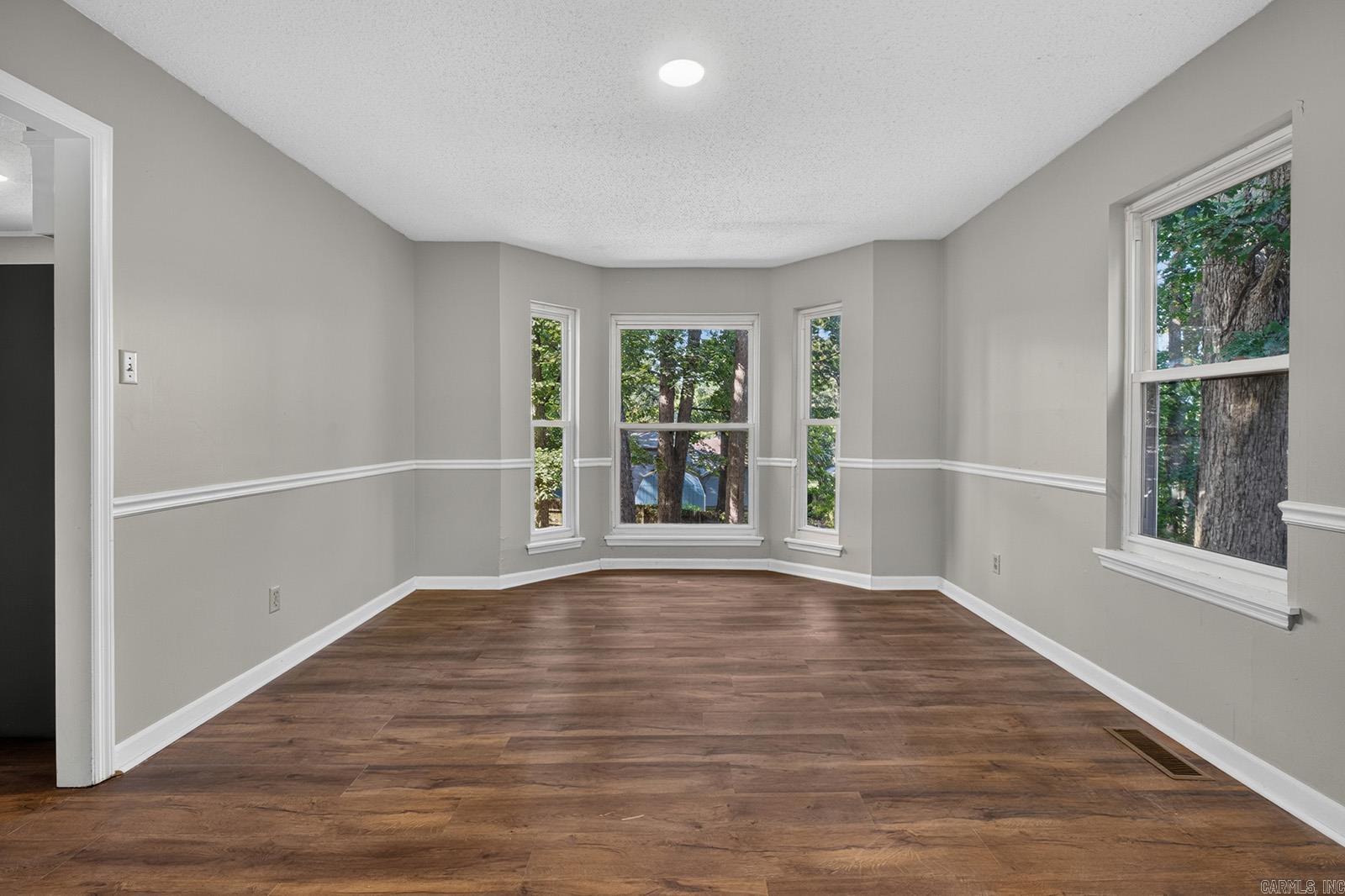 86 Bame Cir Property Photo 16
