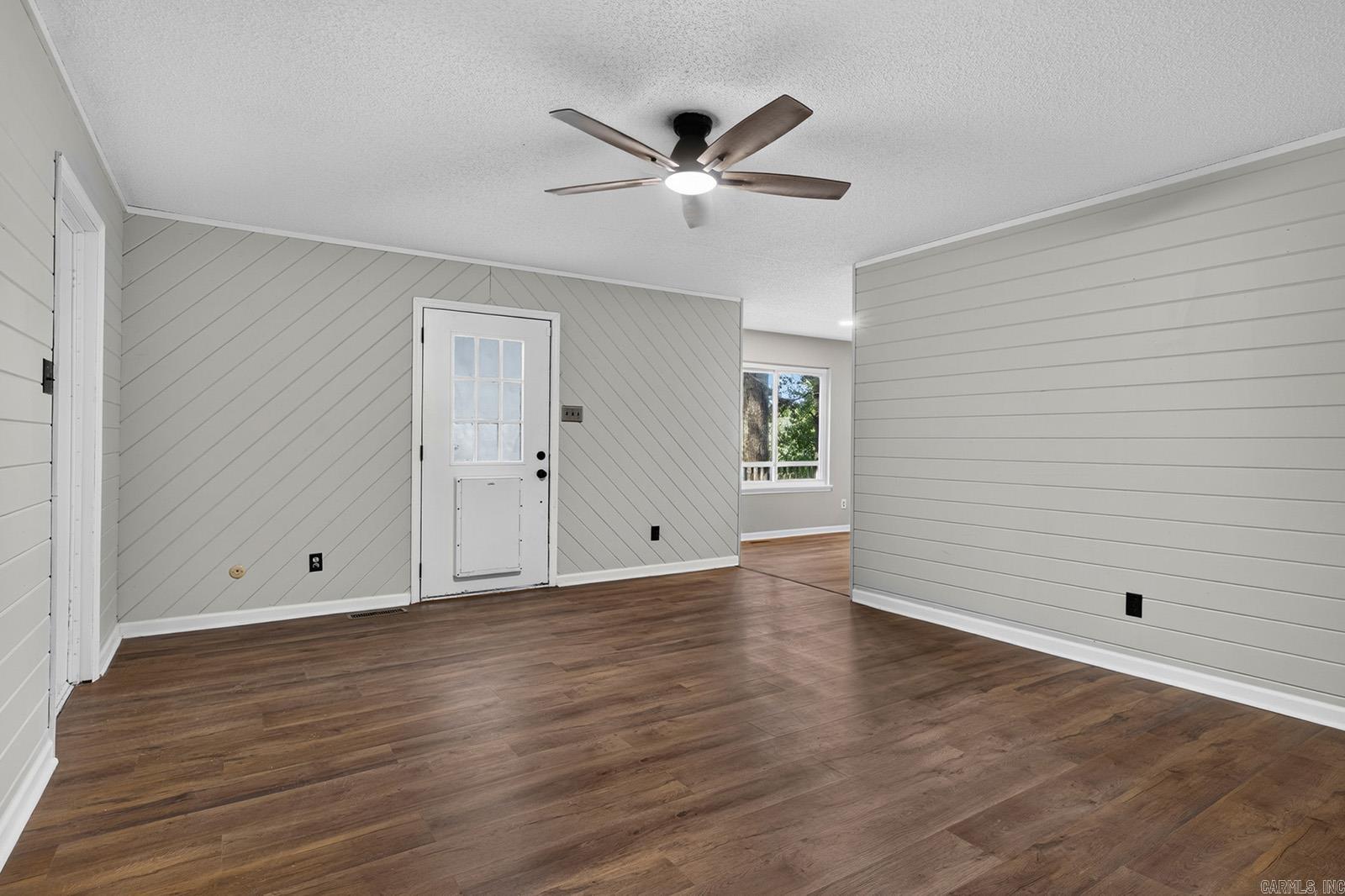 86 Bame Cir Property Photo 18