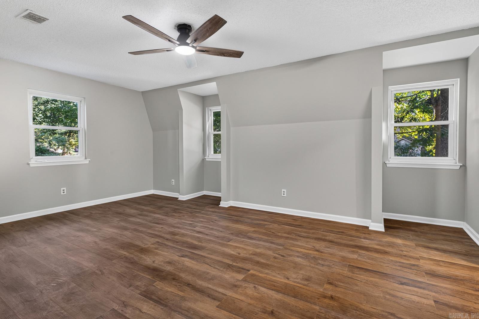 86 Bame Cir Property Photo 22